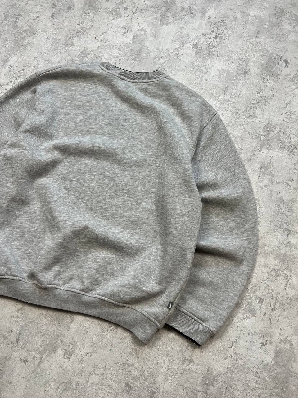Nike Vintage Nike Athletic Sweatshirt Embroidered Big Logo Size US L / EU 52-54 / 3 - 9 Thumbnail