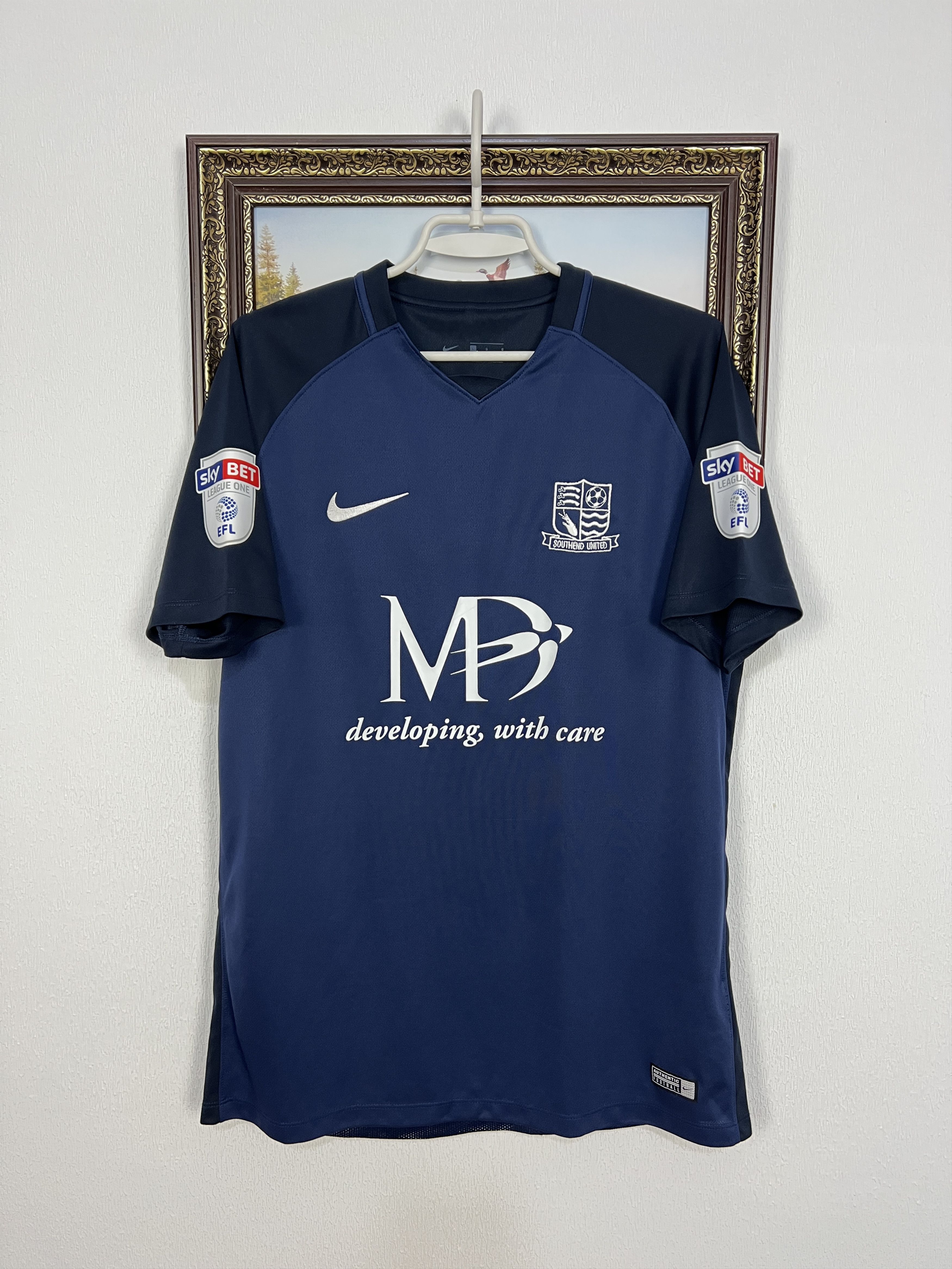 Nike Southend United Home football shirt 2017 Soccer #7 Kightly Size US L / EU 52-54 / 3 - 4 Thumbnail