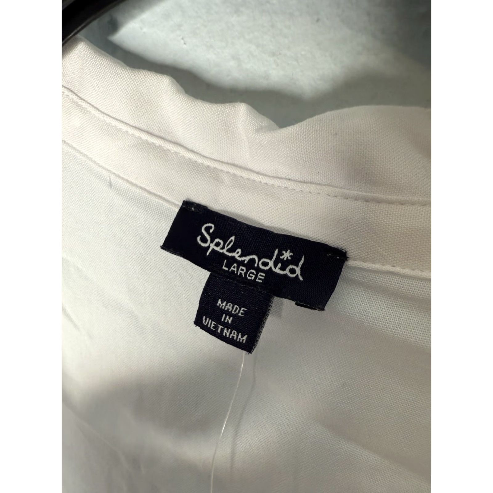 Splendid Splendid White Button-Up Shirt Women’s L Regular Cotton Knit Solid Collared Long Sleeve Casual Machine Washable 24" Chest 24" Length Vintage No Womens Size L / US 10 / IT 46 - 3 Thumbnail