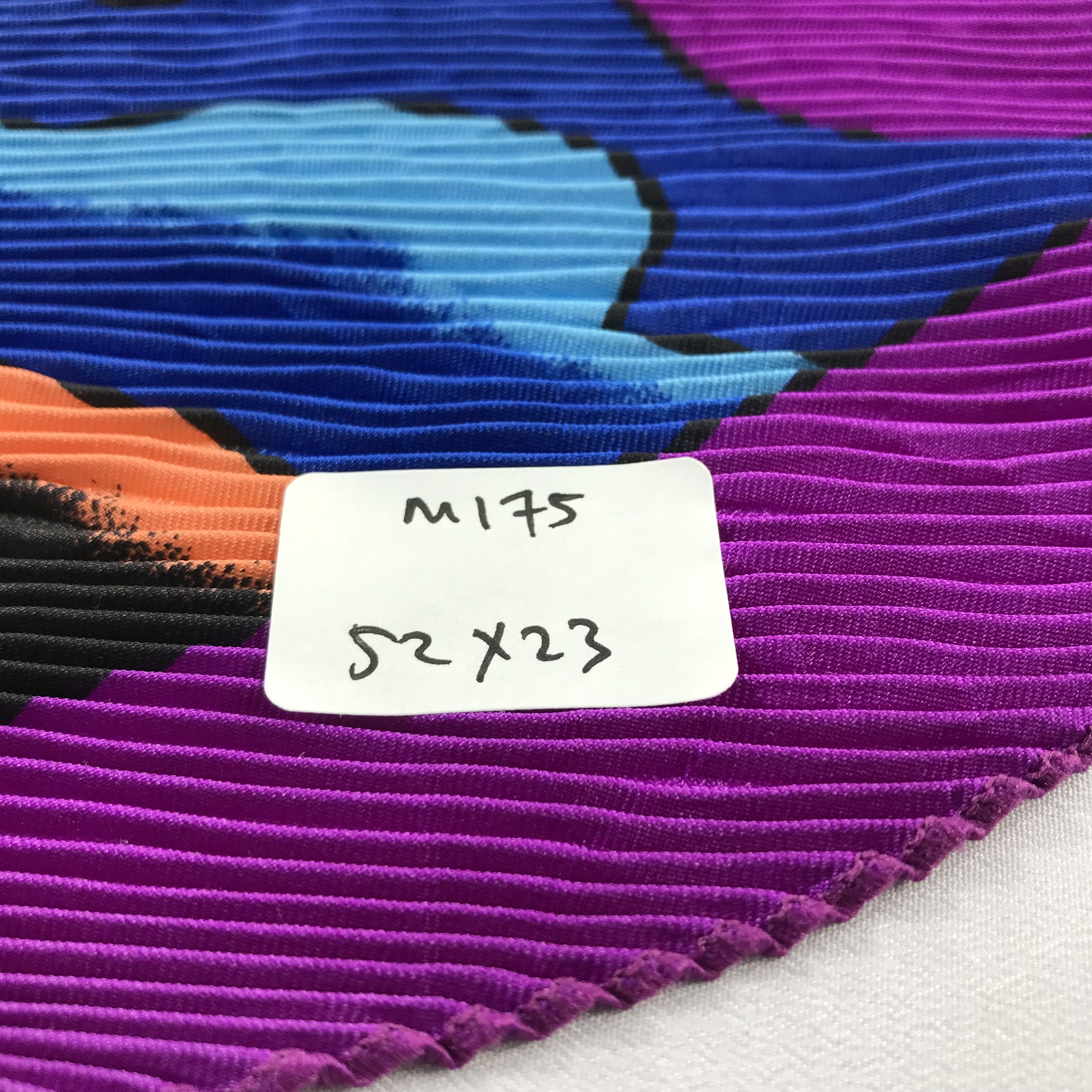 Vintage Picasso Pleats Scarf M175 Size ONE SIZE - 7 Thumbnail