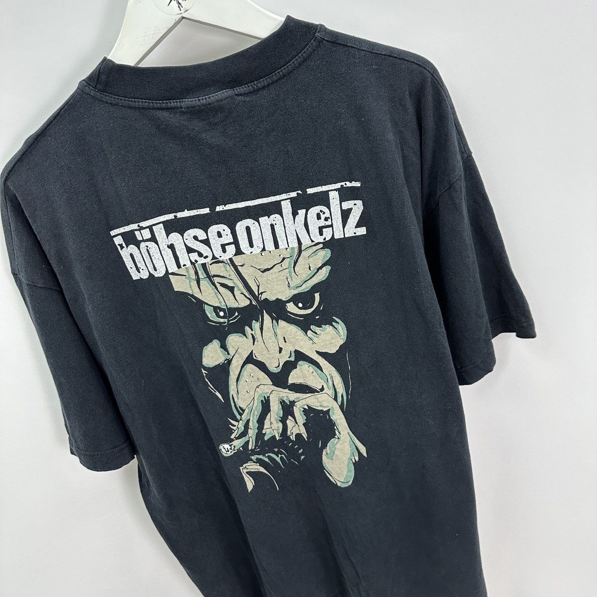 Vintage Vintage bohse onkez heiliege lieder angles tee rock tour y2k Size US L / EU 52-54 / 3 - 8 Thumbnail