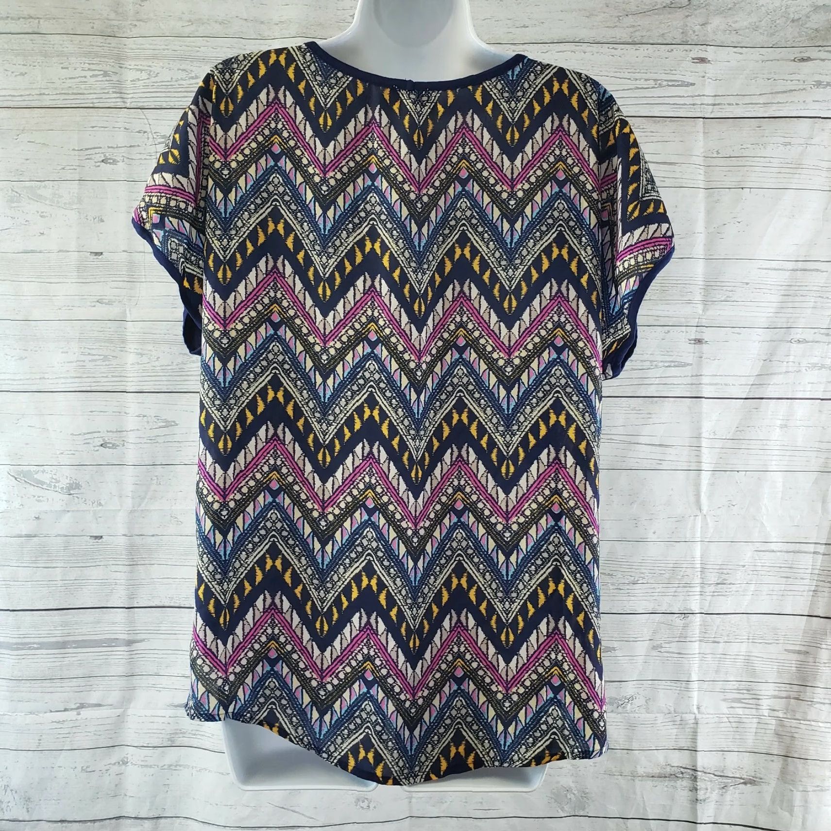 Vintage Pixley Womens Top Sz Medium Blue Pink Chevron Short Sleeve V-Neck Blouse Regular XS? No Size M / US 6-8 / IT 42-44 - 3 Thumbnail