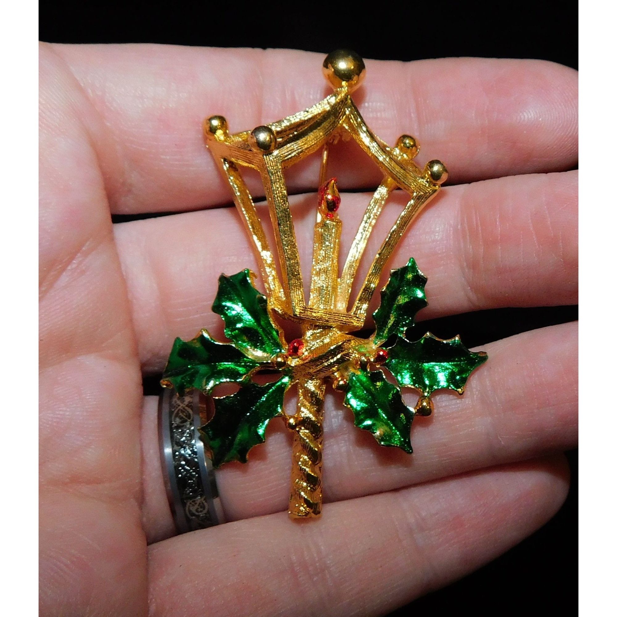 Other Corel Vintage Holiday Lamp Brooch With Holly Size ONE SIZE - 1 Thumbnail