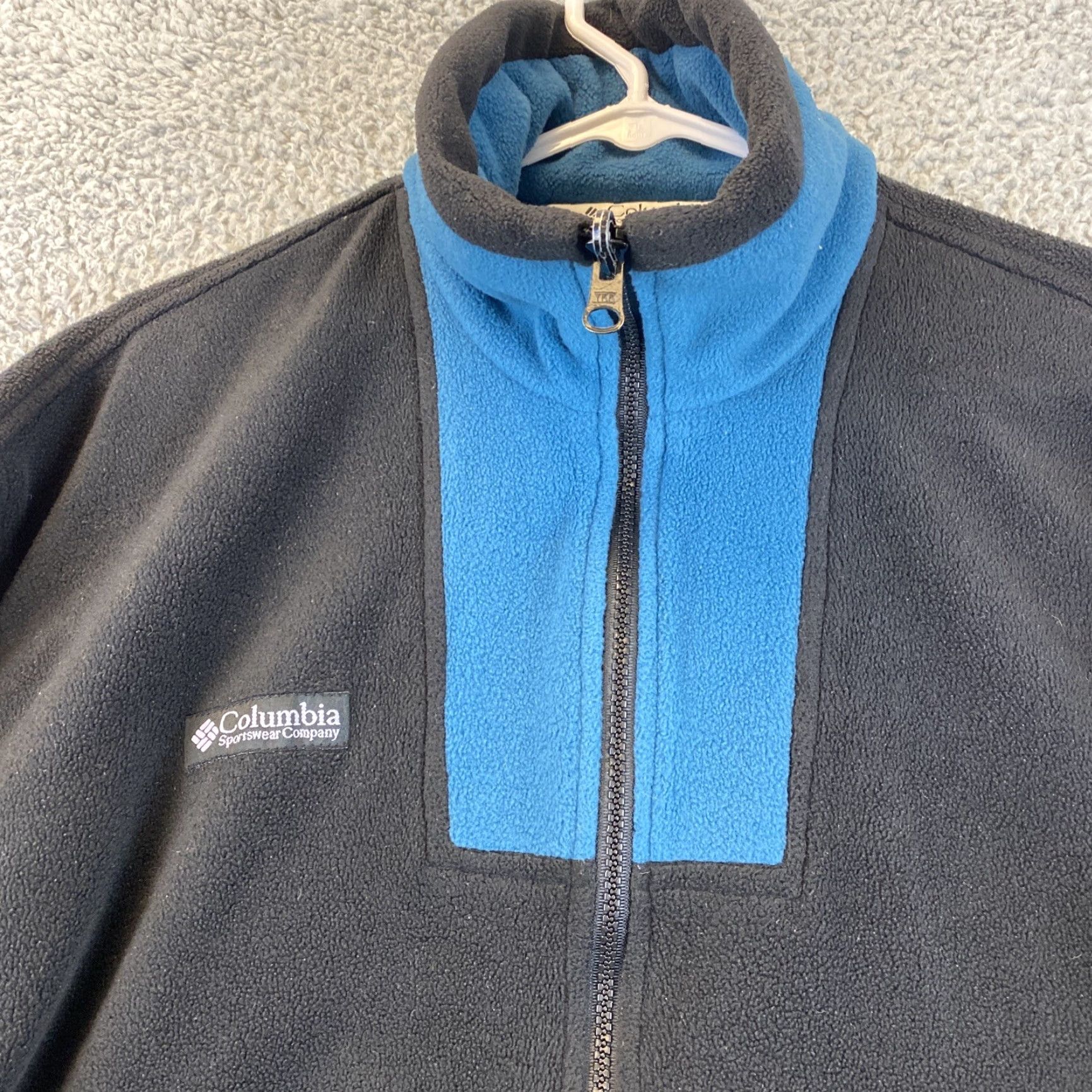 Vintage Columbia Women’s Full Zip Black Fleece Jacket Size Large Pockets 54-8 Velvet? (Note: ensure only original characters) Size L / US 10 / IT 46 - 2 Thumbnail