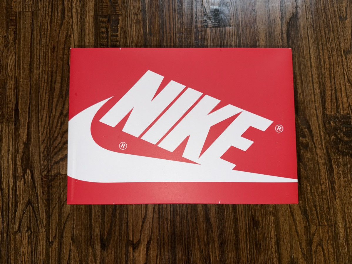 Jordan Brand Nike Air Jordan 1 Retro Low OG White University Red Sz 10.5 Size US 10.5 / EU 43-44 - 9 Thumbnail