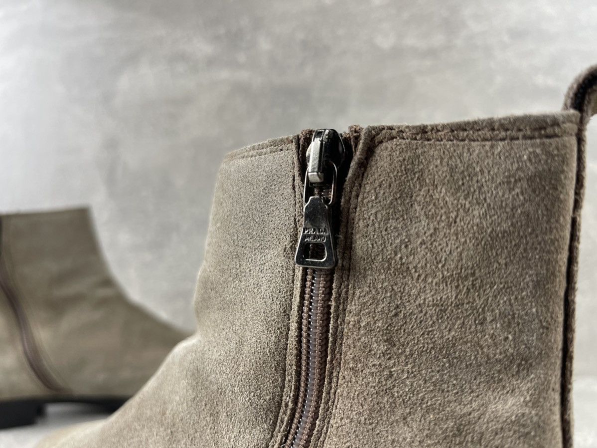 Prada Prada Suede Beige Zip Chelsea Boots Kids Shoes Size 33 Size US 4 / IT 34 - 6 Thumbnail