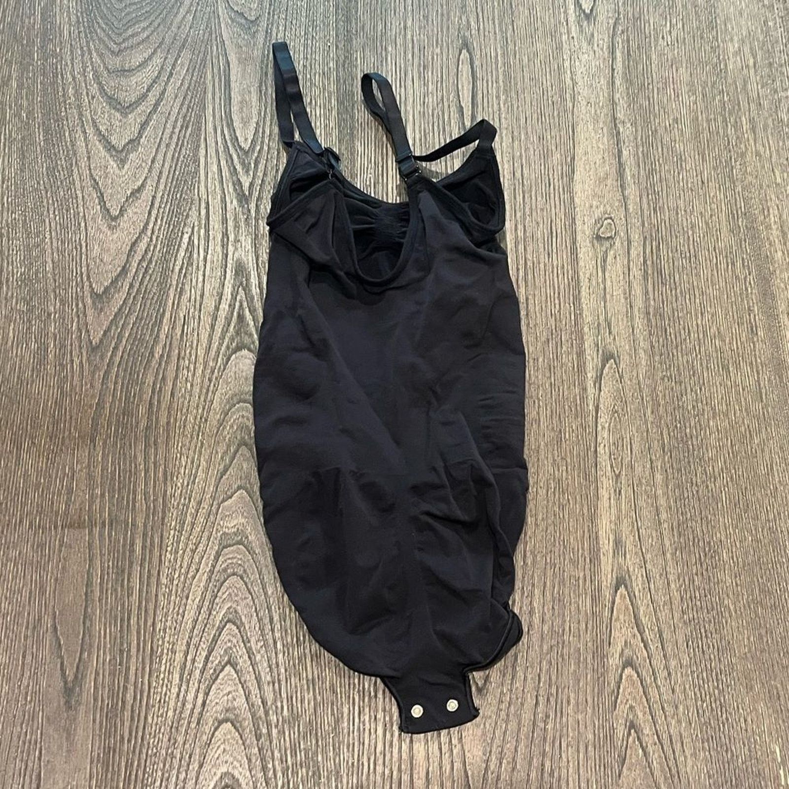 SKIMS NWOT Skims Sculpting Bodysuit - Size S/M Size S / US 4 / IT 40 - 4 Thumbnail
