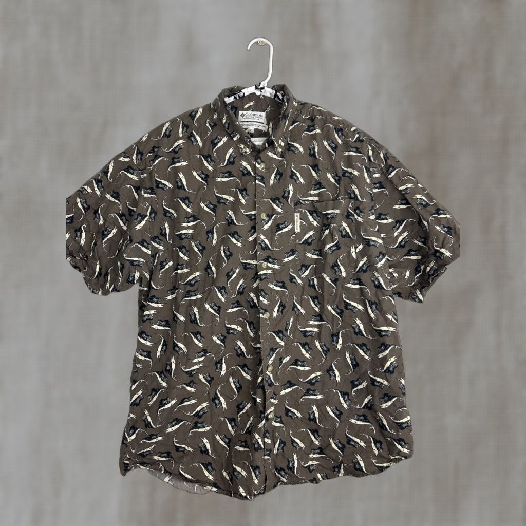 Vintage Columbia Mens XL Short Sleeve Button-Down Shirt Gray Marlins Graphic AOP Shirt Size US XL / EU 56 / 4 - 1 Thumbnail