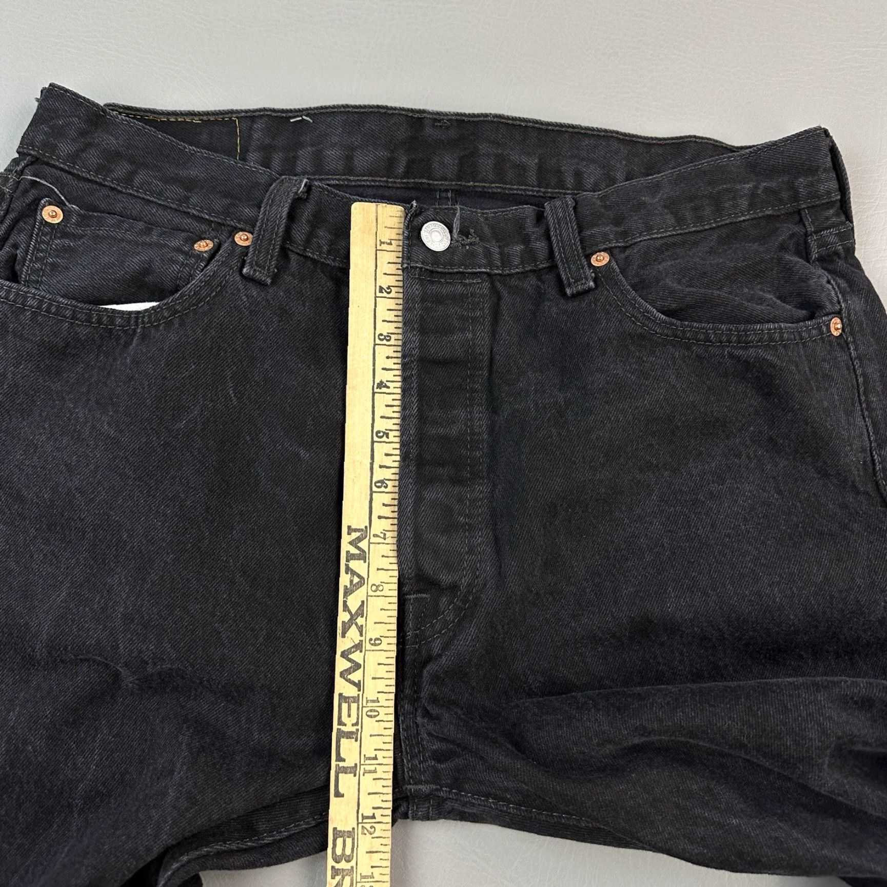 Levi's VINTAGE Levi's 501 Jeans Mens 36x34 36x32 Black Denim Straight Button Fly Casual Jeans Mens jeans Vintage 501 Cowboy Logo Retro USA Mens Size US 36 / EU 52 - 5 Thumbnail