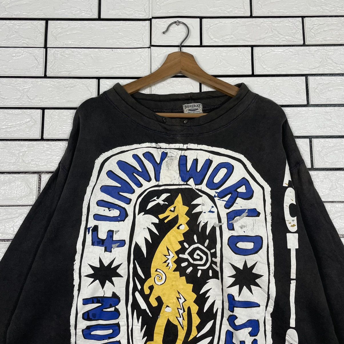 Japanese Brand Japanese Brand Bossbat Funny Wall Sweatshirt Size US M / EU 48-50 / 2 - 2 Thumbnail