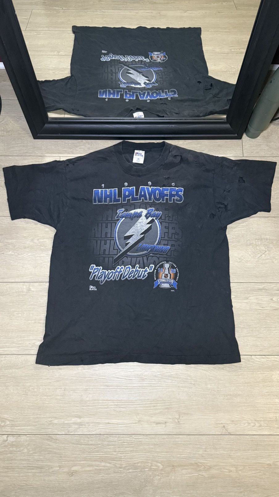 Nutmeg Vintage / Y2K 1990s Nutmeg Tampa Bay Lightning NHL Shirt Size US XL / EU 56 / 4 - 1 Thumbnail