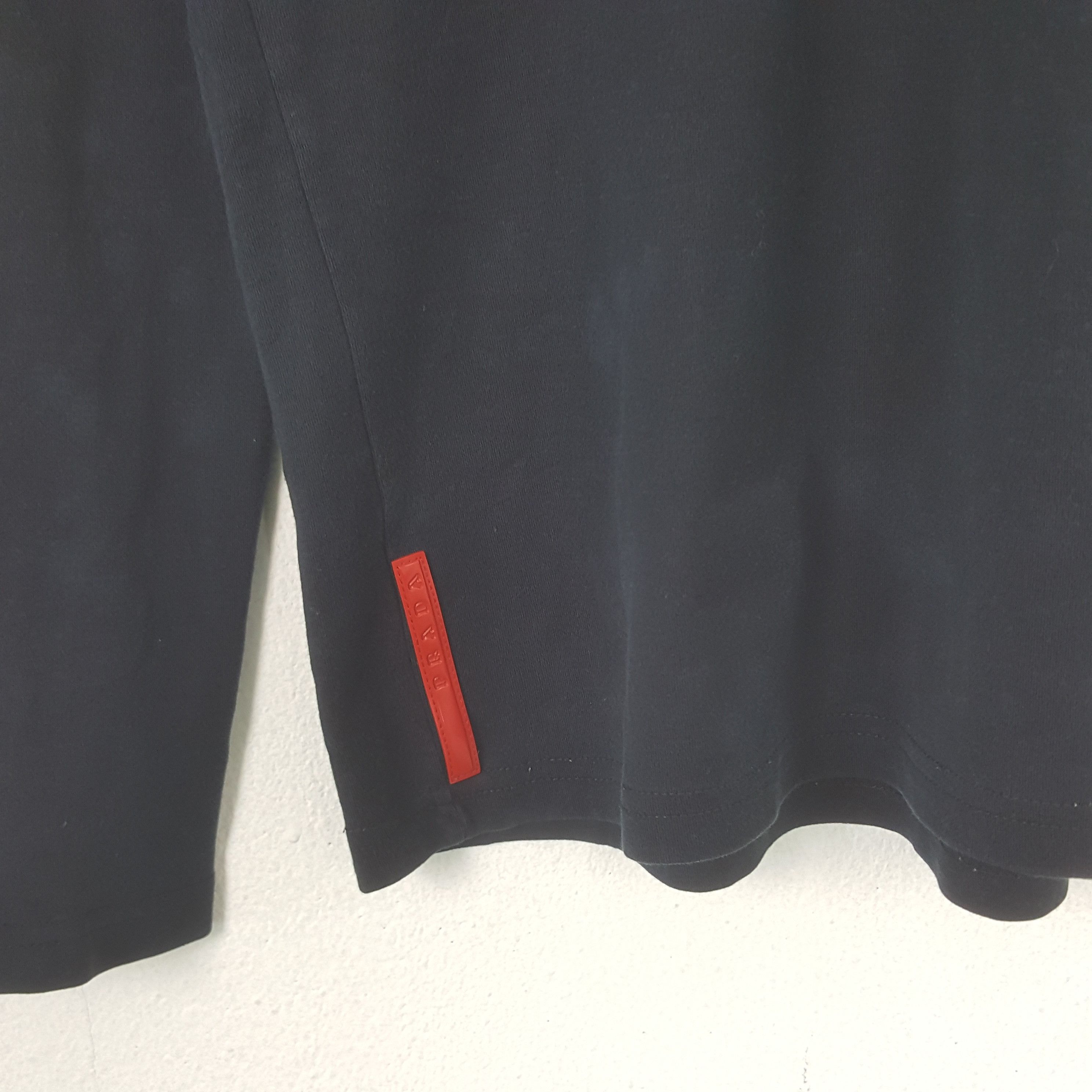 Prada Vintage Prada Designer Brand Long Sleeve Tshirt RR13 Size US M / EU 48-50 / 2 - 2 Thumbnail