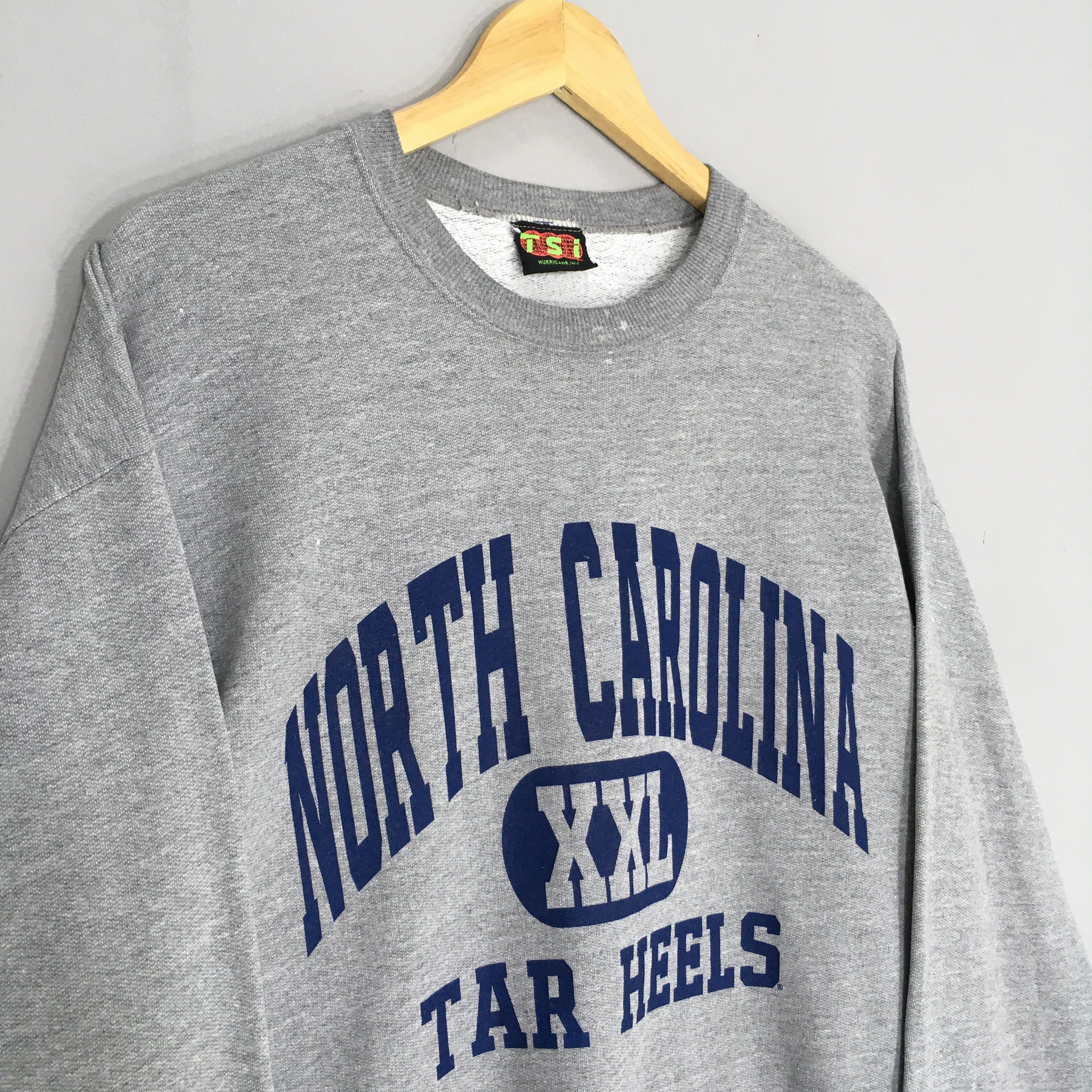 NCAA Vintage North Carolina Tar Heels NCAA Sweatshirt Large Size US L / EU 52-54 / 3 - 3 Thumbnail