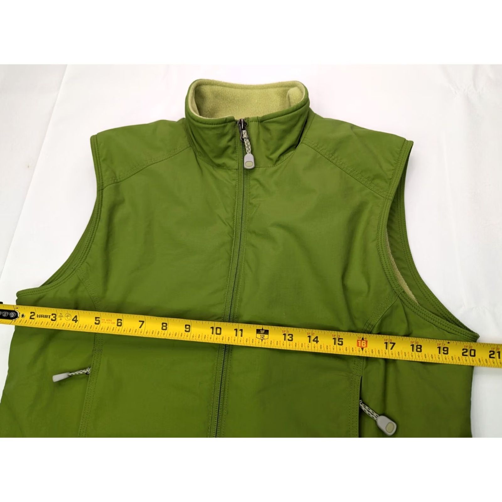Vintage L.L. Bean Vest Women Petite M Green Full Zip Fleece Lined Wool? (note: original says Nylon outer, polyester lining) Size M / US 6-8 / IT 42-44 - 5 Thumbnail