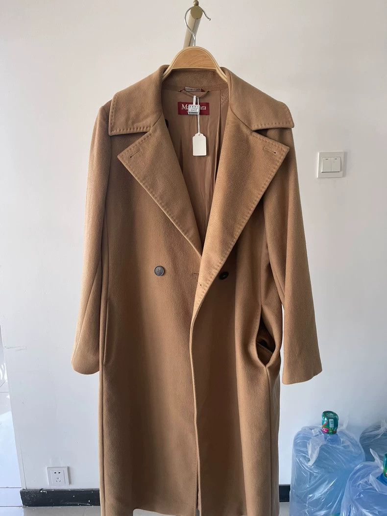 Max Mara Max Mara coat Size M / US 6-8 / IT 42-44 - 1 Thumbnail