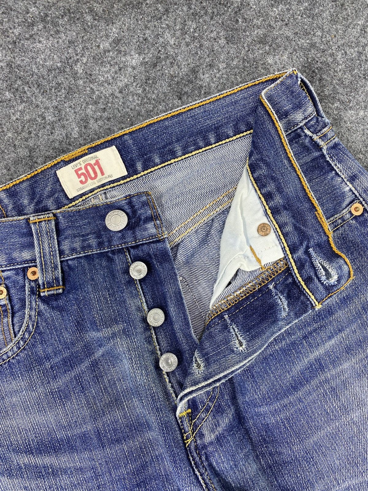Jean × Levi's × Vintage Vintage Levis 501 Blue Wash Jeans - J966 Size US 29 - 3 Thumbnail