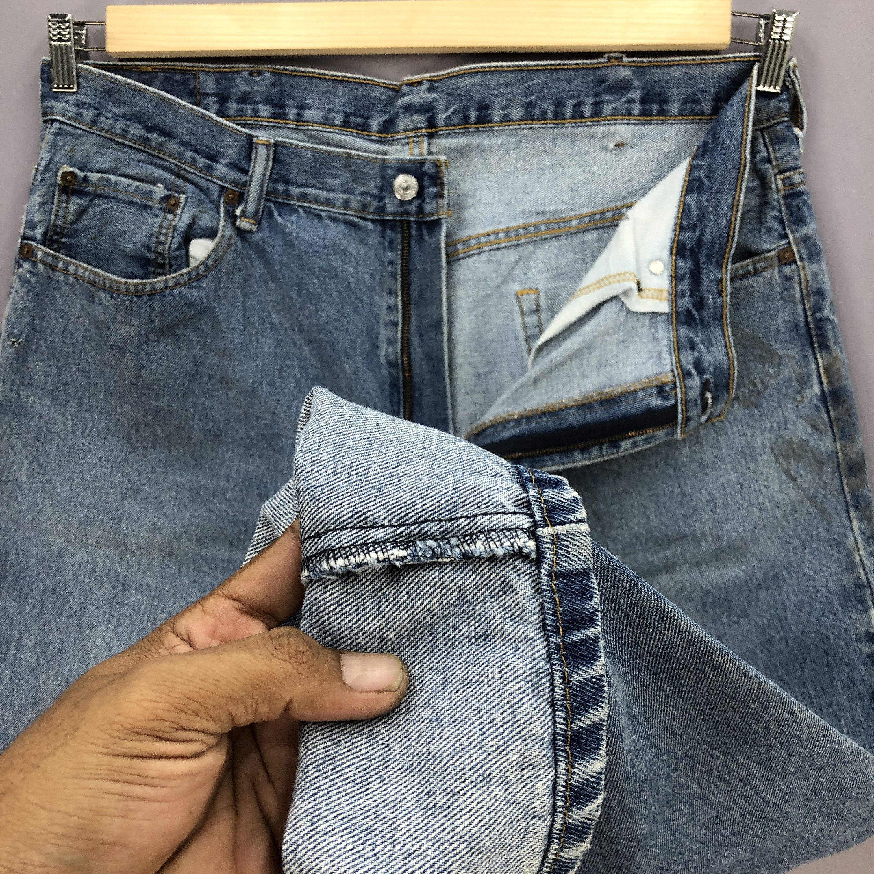 Levi's Vintage Levis Dirty Jeans Levis 550 Faded Blue Denim Size US 38 / EU 54 - 8 Thumbnail