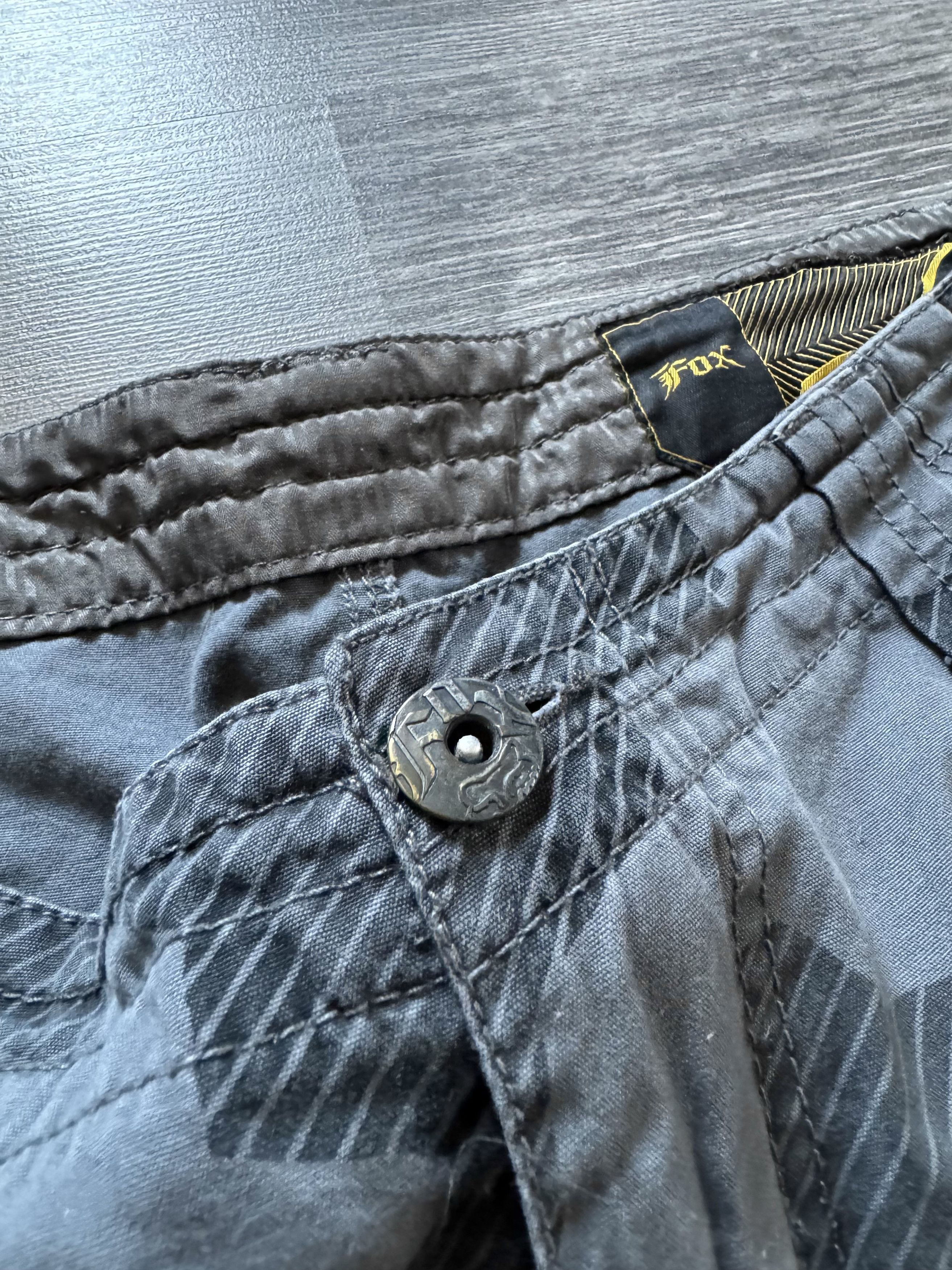 Fox Racing × Vintage Crazy Baggy Fox Racing Camo Cargo Shorts Y2K Motocross Size US 34 / EU 50 - 7 Thumbnail