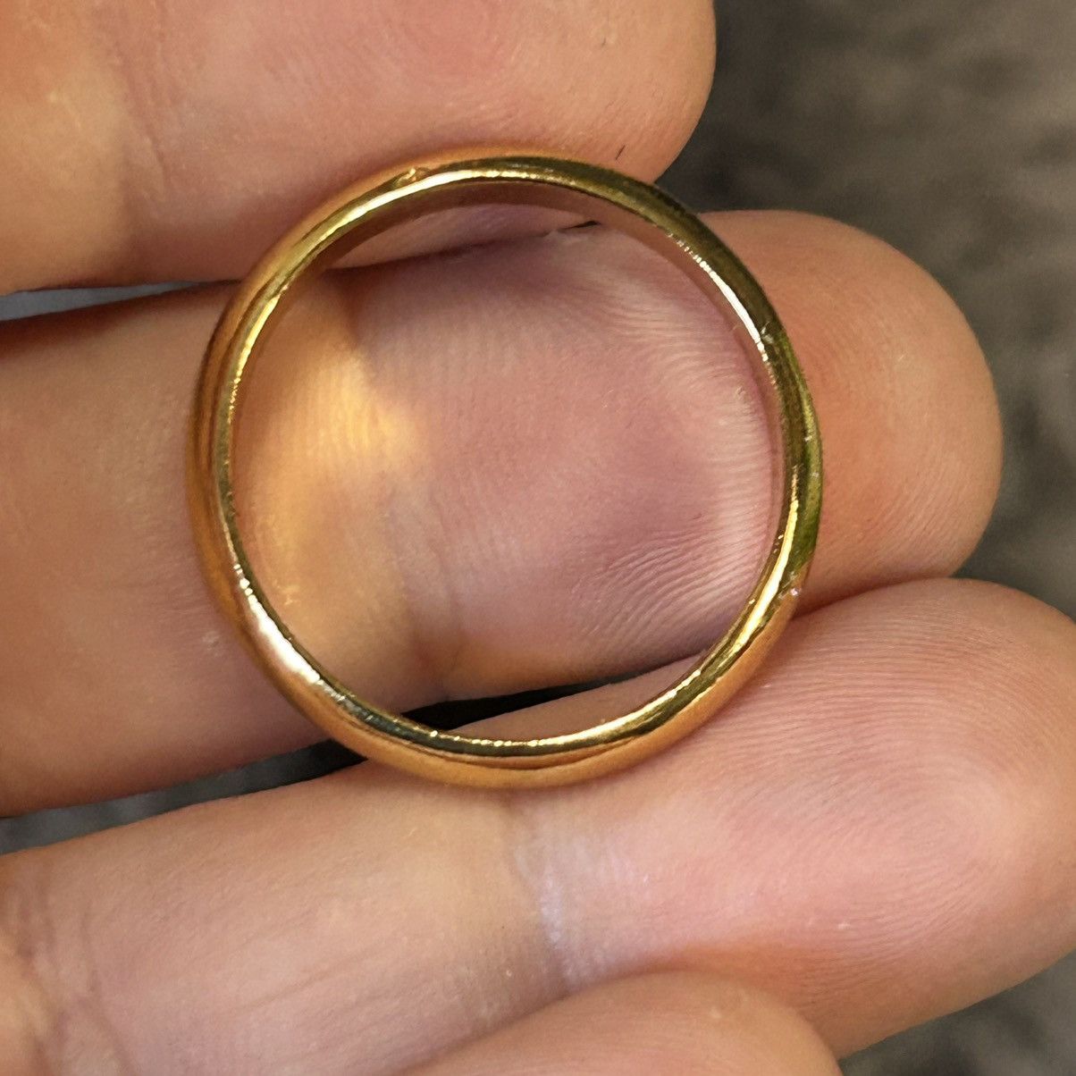 Jewelry Shiny 18kt gold plated 4mm stainless steel comfort ring 10 Size ONE SIZE - 4 Thumbnail