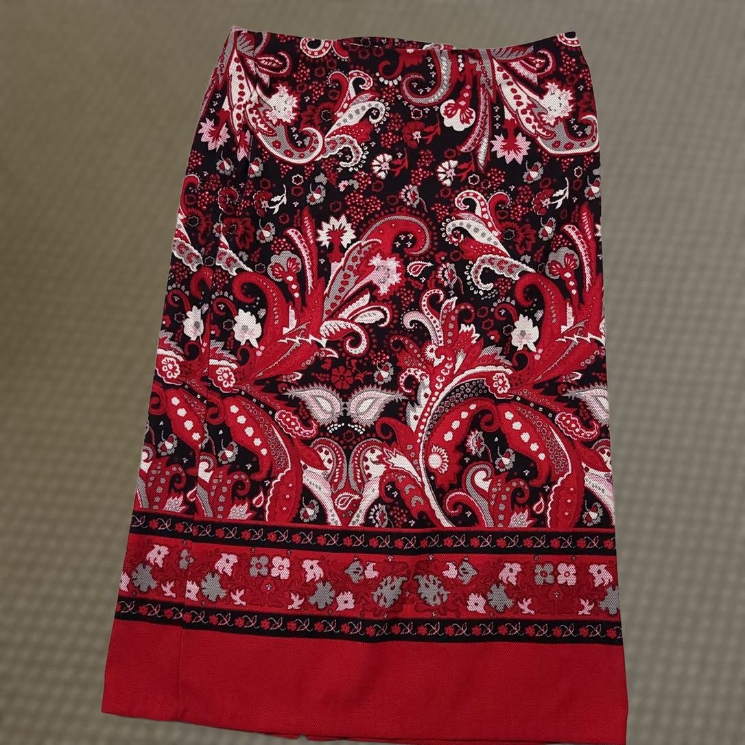 Vintage Christopher & Banks Midi Skirt Women's 10 Red Paisley A-Line Zip Stretch Skirt Size 32" / US 10 / IT 46 - 1 Thumbnail