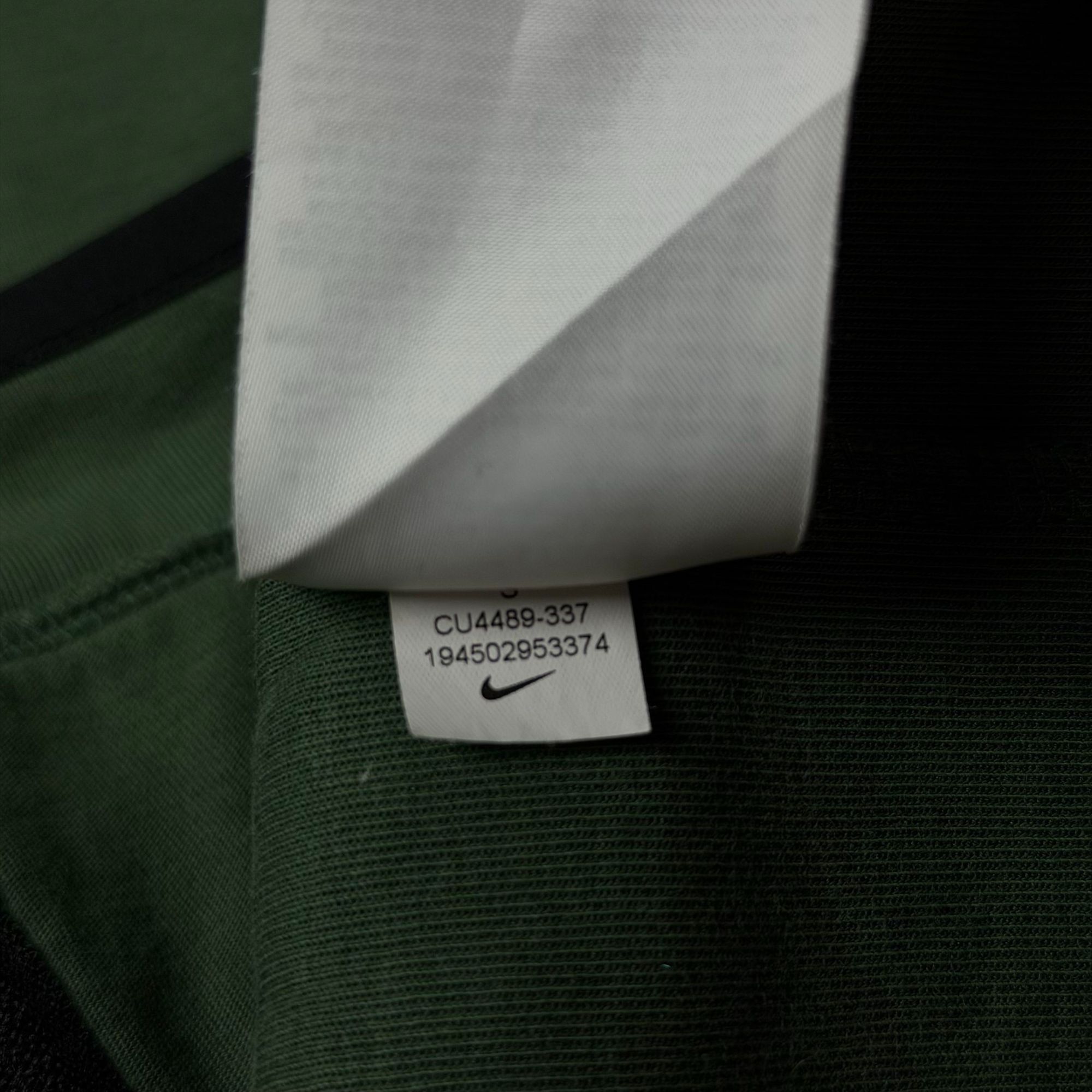 Nike Nike Tech Fleece Windrunner S Green Drill Y2K V-Chevron Full Size US S / EU 44-46 / 1 - 6 Thumbnail