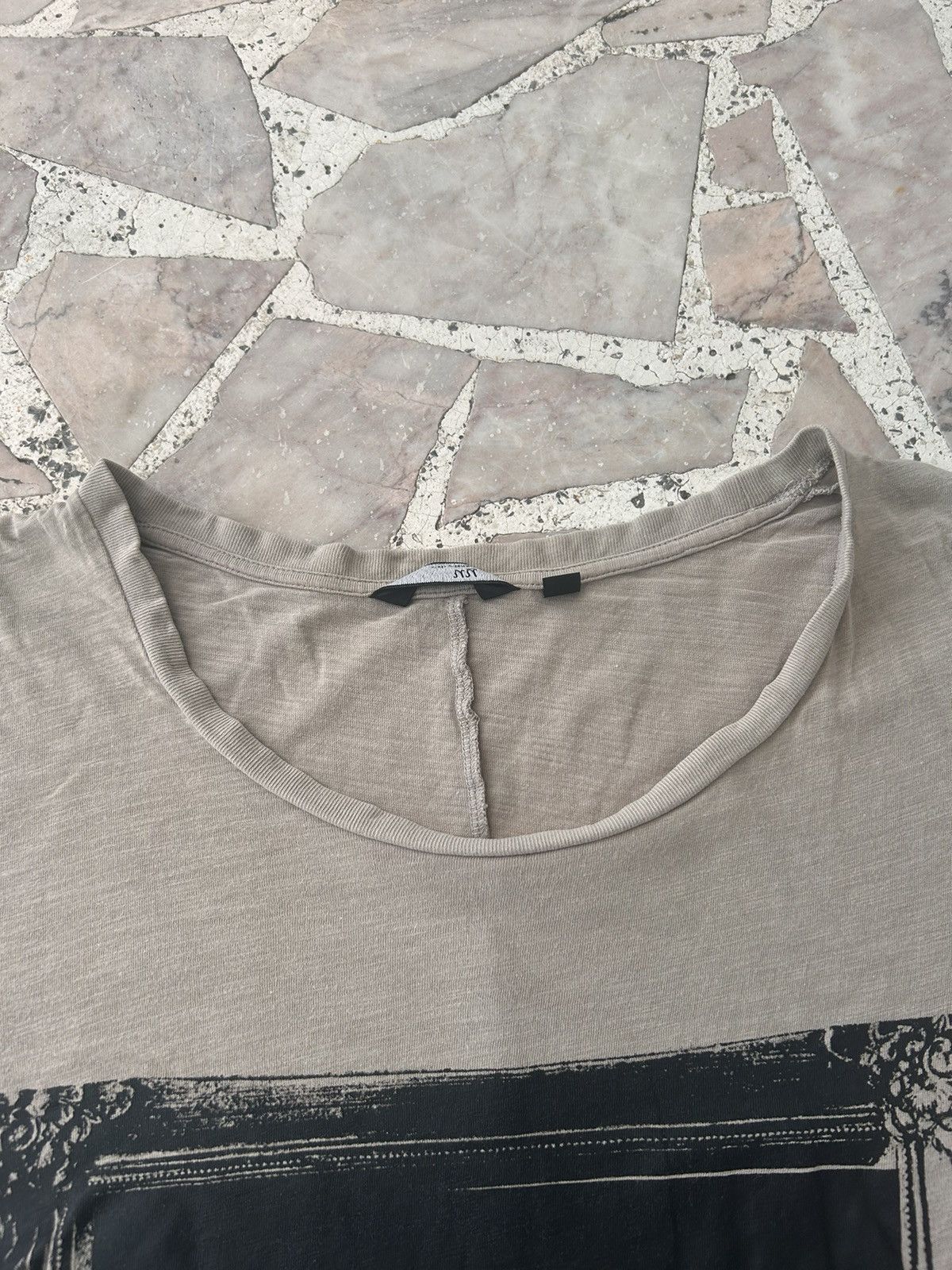 Undercover × Uniqlo Undercover Uniqlo Tee Fronthit Beige Size US L / EU 52-54 / 3 - 4 Thumbnail