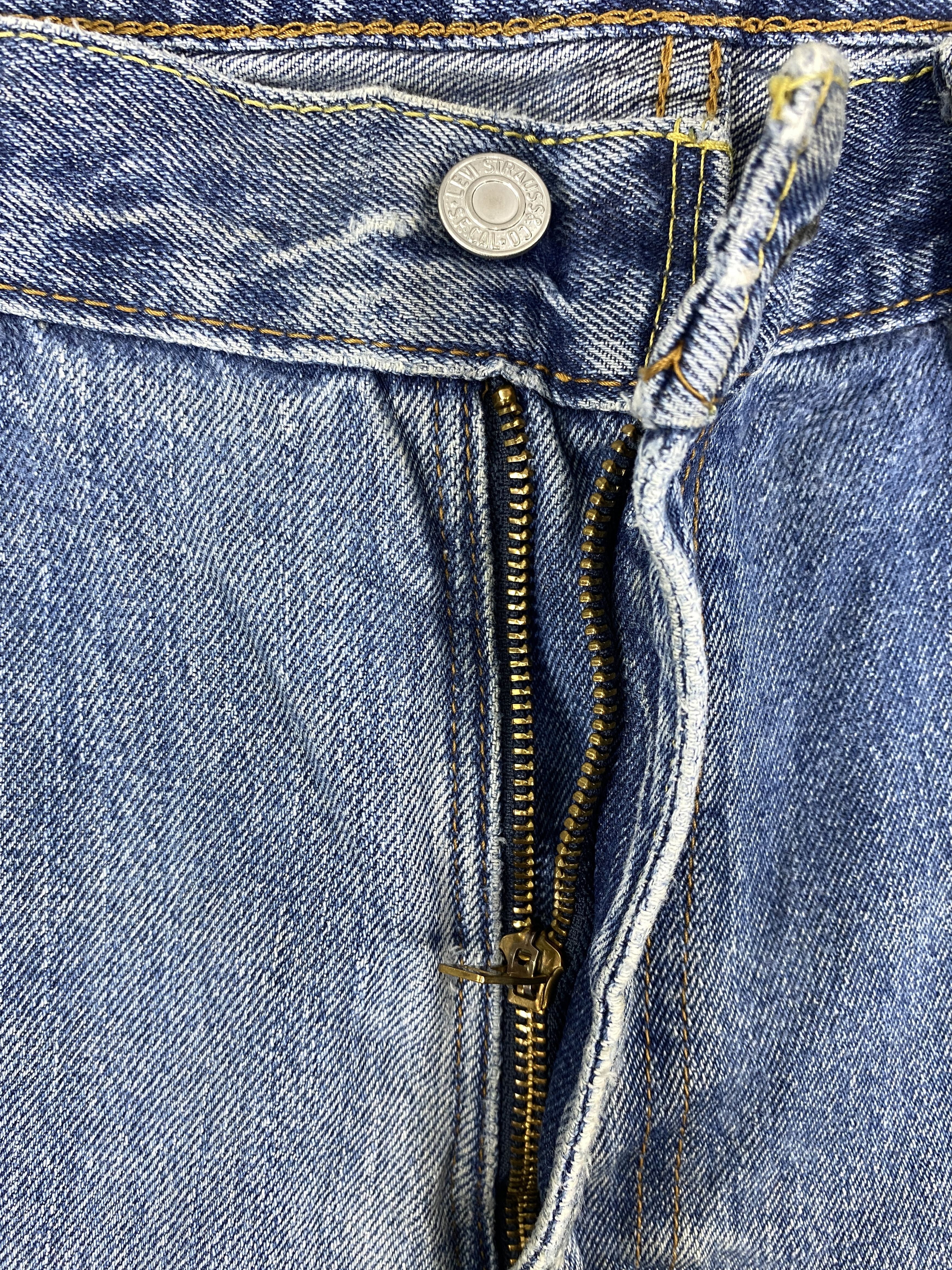 Levi's Dirty Blue Vintage Levi's 550 Jeans 35x34 Denim -JN1734 Size US 35 - 6 Thumbnail