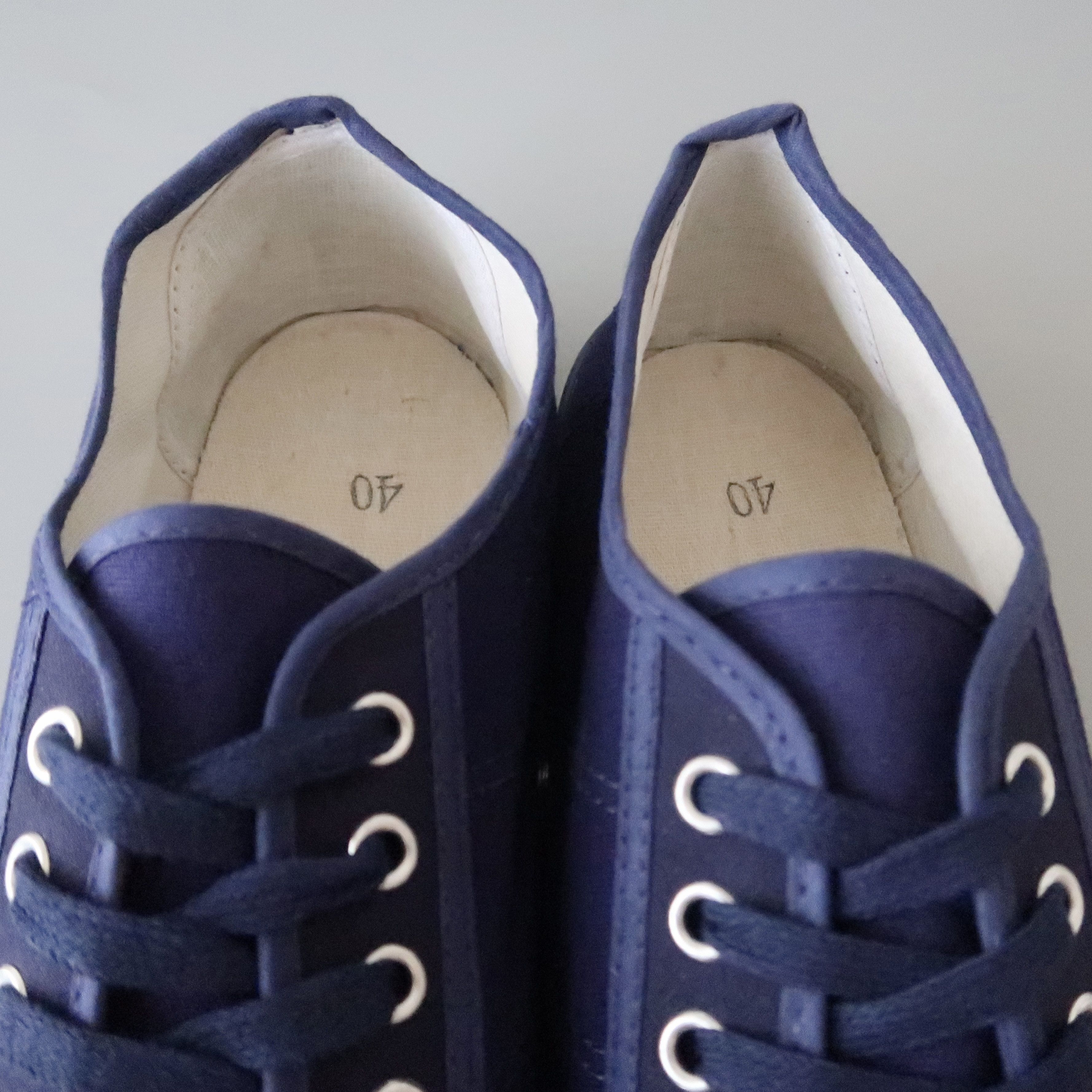 Vintage DEADSTOCK, VTG 1970s Swedish Army gym trainers size 40 Size US 7 / EU 40 - 10 Thumbnail