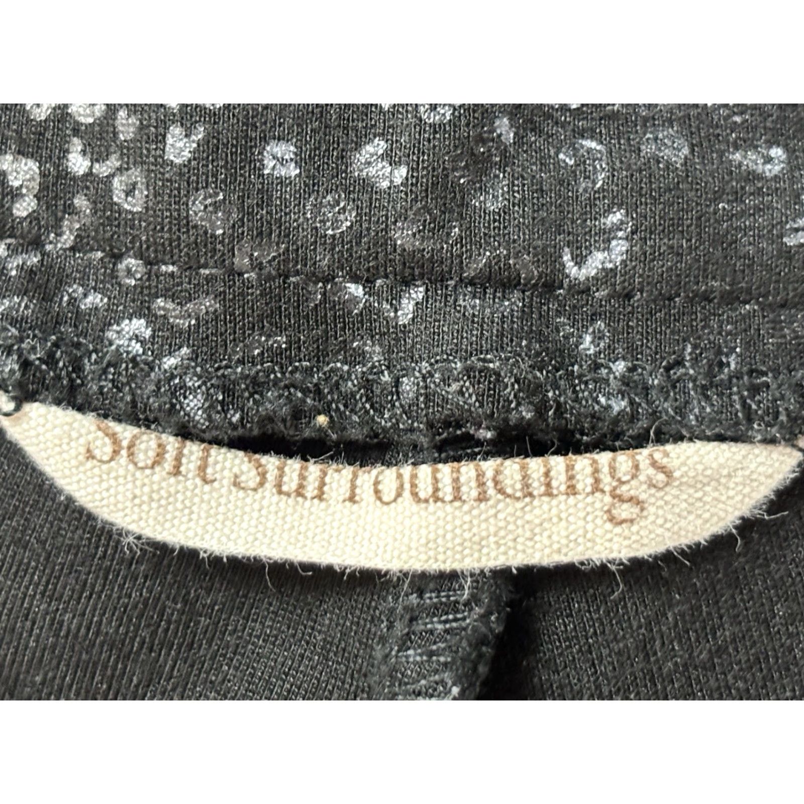 Soft Surroundings Soft Surroundings Pants Women 1X Black Animal Print Stretch Pull-On Ankle Womens Size 40" / US 18 - 6 Thumbnail