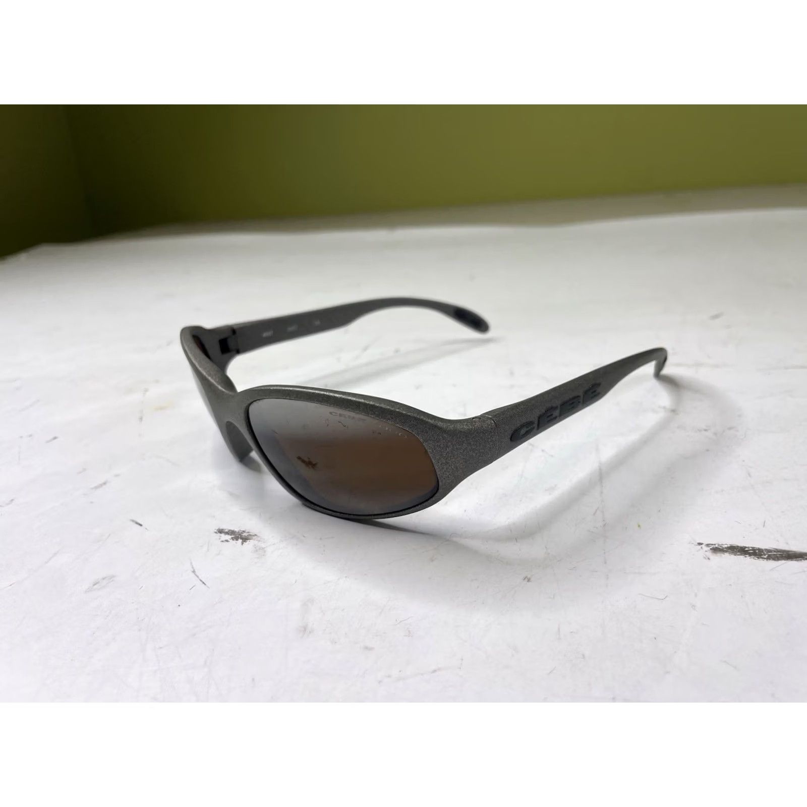 Vintage VINTAGE Cébé Sunglasses Ski 4937 0451 L9 Made in France with Case & Strap Gray Plastic Unisex Adult Sport Glasses Size ONE SIZE - 7 Thumbnail