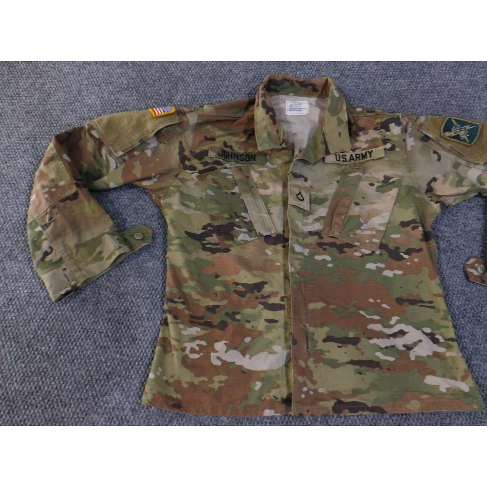 Vintage VINTAGE US Army ACU OCP Jacket Womens Small Short Camouflage Insect Shield Coat NSN Size 28" / US 6 / IT 42 - 5 Thumbnail