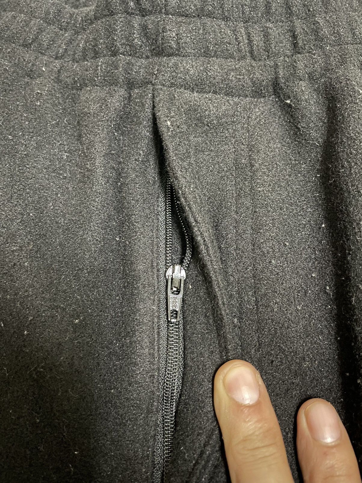 Designer × Japanese Brand × Undercover GU X Undercover Sweatpants Size US 33 - 11 Thumbnail