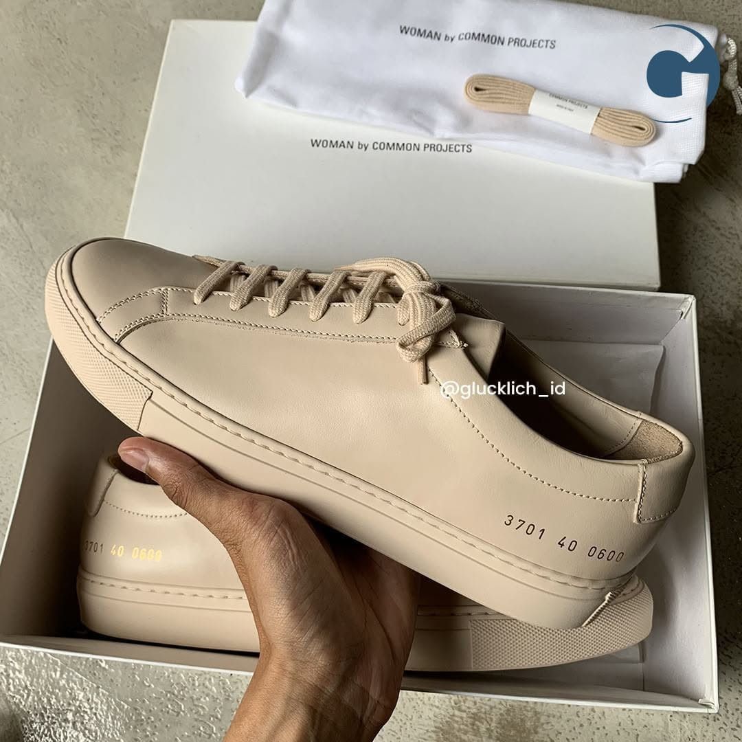 Common Projects Common Projects, Original Achilles Low in Nude Size US 7 / EU 40 - 2 Thumbnail