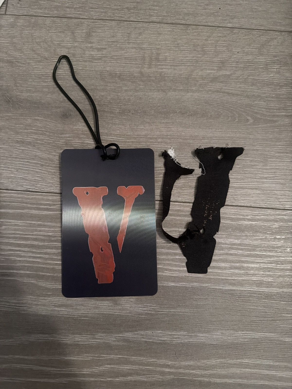 Vlone Friends Vlone white and pink Size US M / EU 48-50 / 2 - 5 Thumbnail