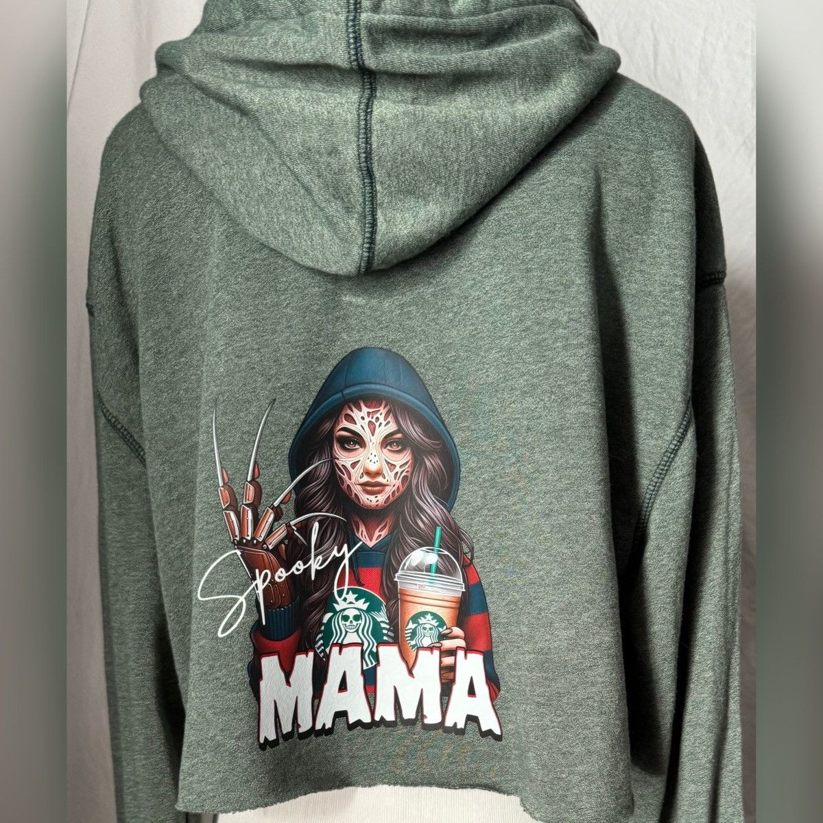 Champion Spooky Mama, Coffee & Halloween, Reworked Cropped Hoodie Size M / US 6-8 / IT 42-44 - 14 Thumbnail