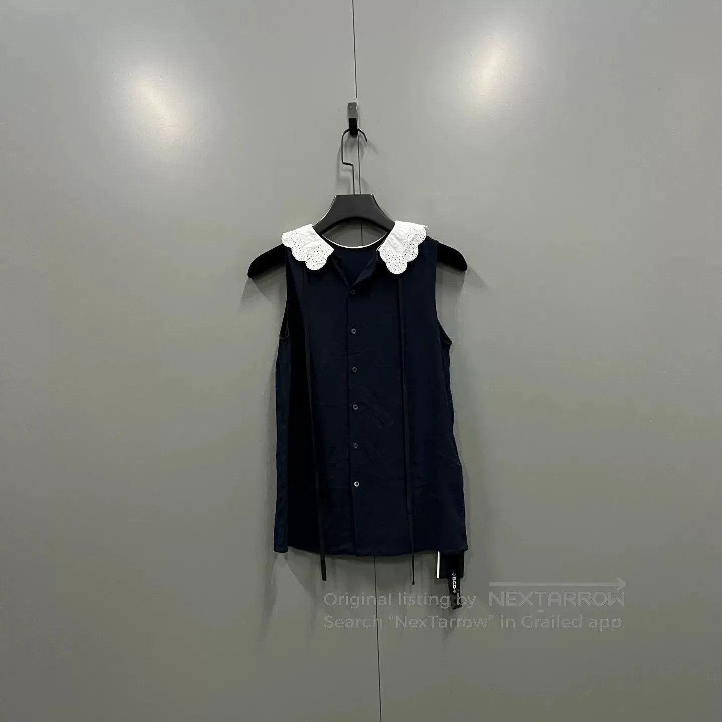 Miu Miu miumiu lace collar sleeveless top size 42. Size US L / EU 52-54 / 3 - 1 Thumbnail