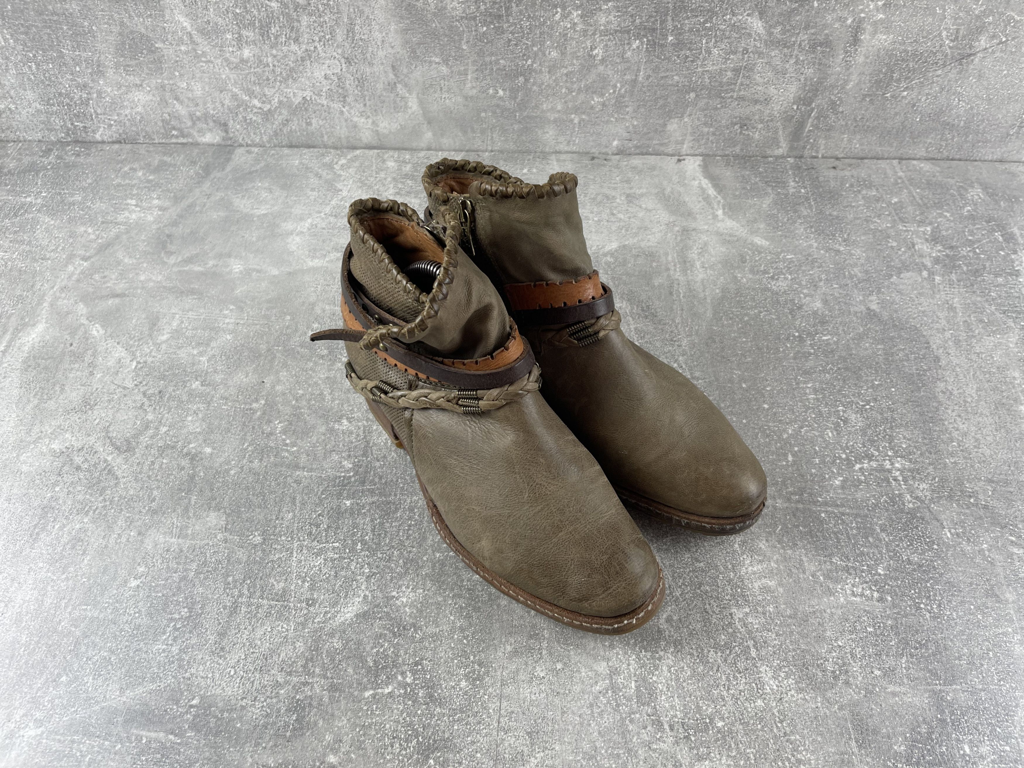 A.S.98 A.S.98 Airstep leather beige avant garde belted boots Size US 6 / IT 36 - 2 Thumbnail
