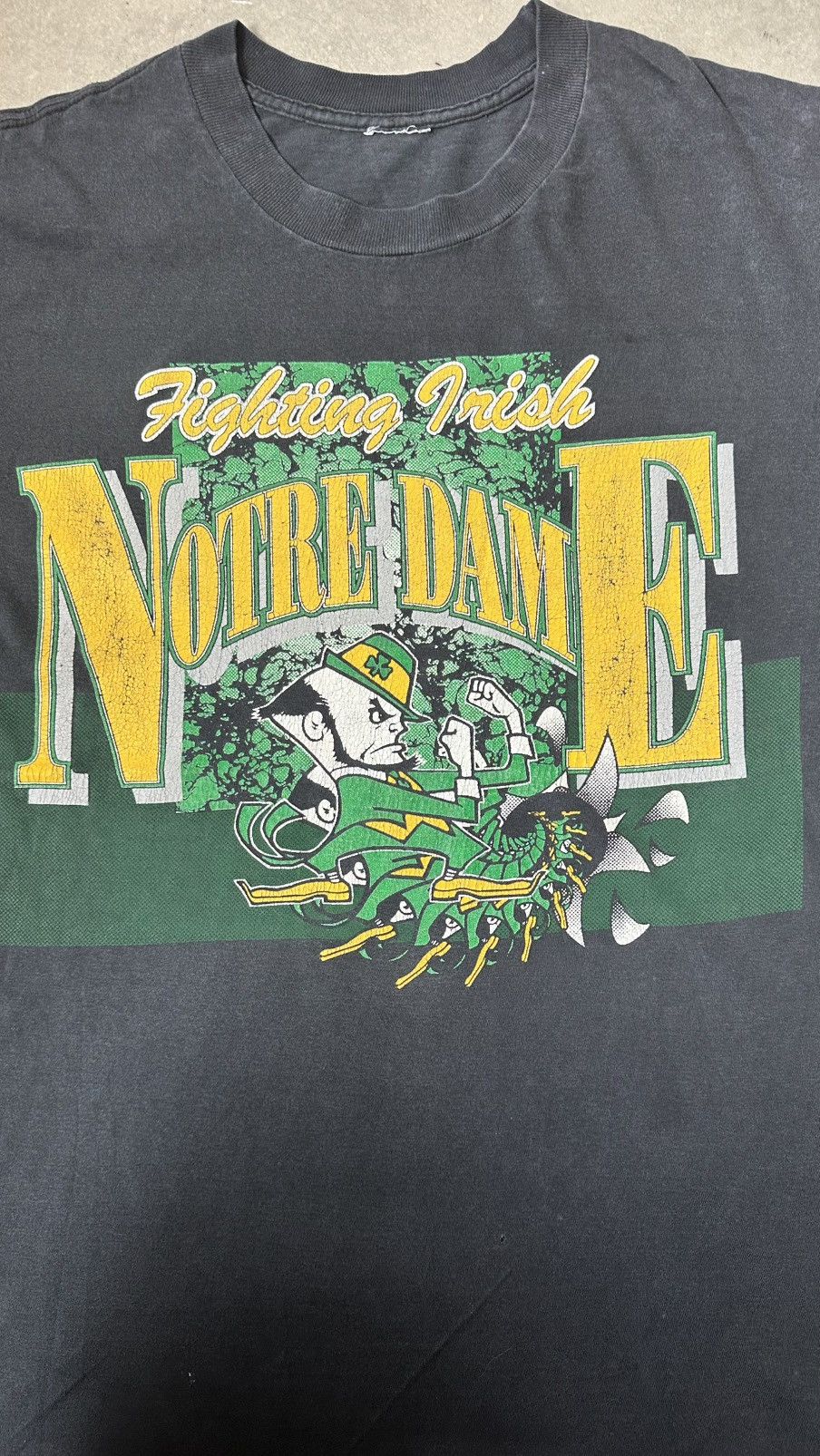 Vintage VINTAGE NOTRE DAME IRISH NFL TEE Size US XL / EU 56 / 4 - 2 Thumbnail