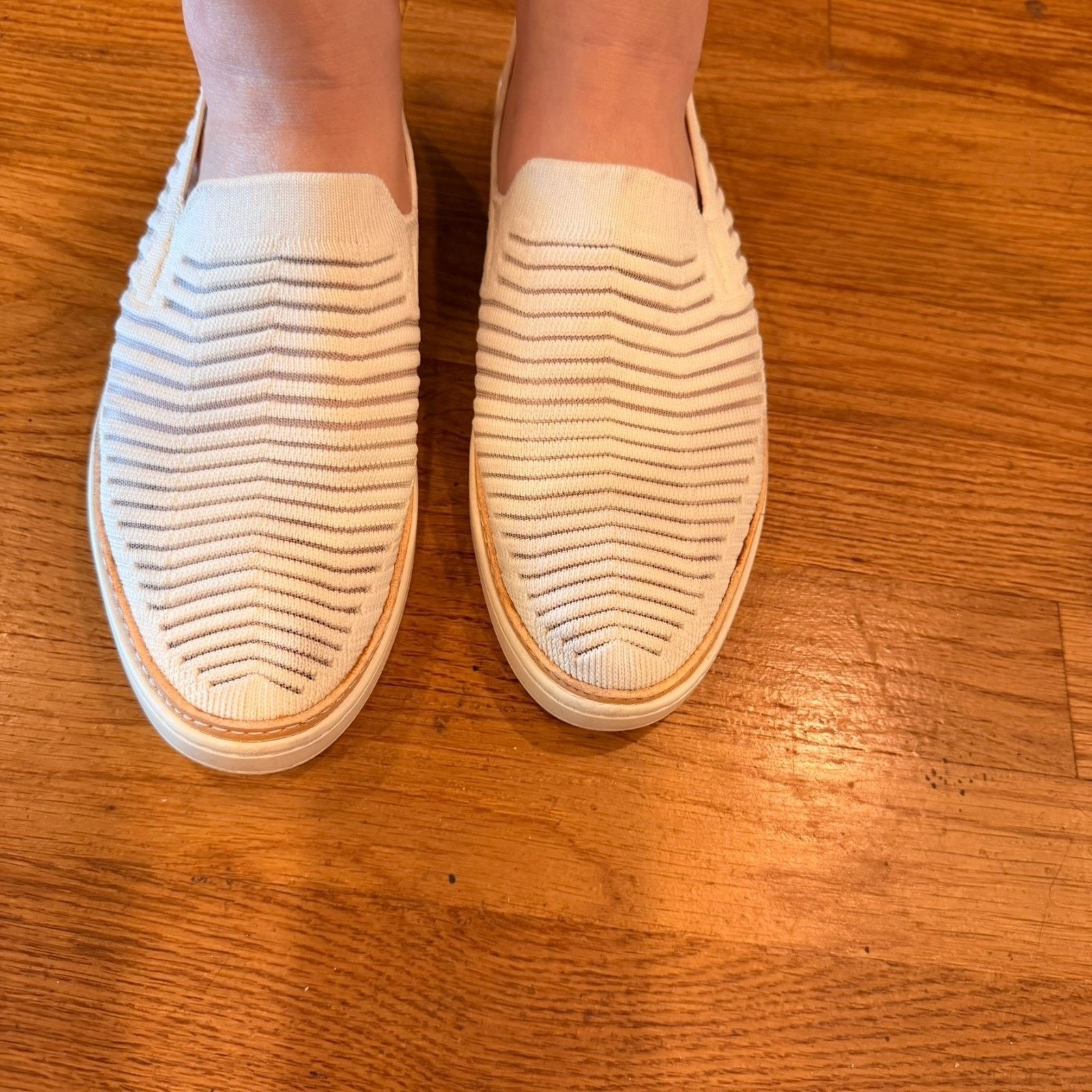 Ugg Womens UGG Sammy Breeze Slip-On Shoes Sand Size 8 Size US 8 / IT 38 - 1 Thumbnail