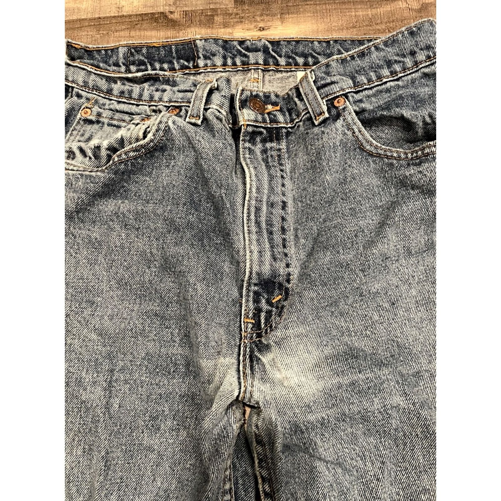 Levi's VTG Levi’s 505 Regular Jeans Straight Leg 34x29 90s Light Wash Denim USA Men Regular Blue Size US 34 / EU 50 - 6 Thumbnail