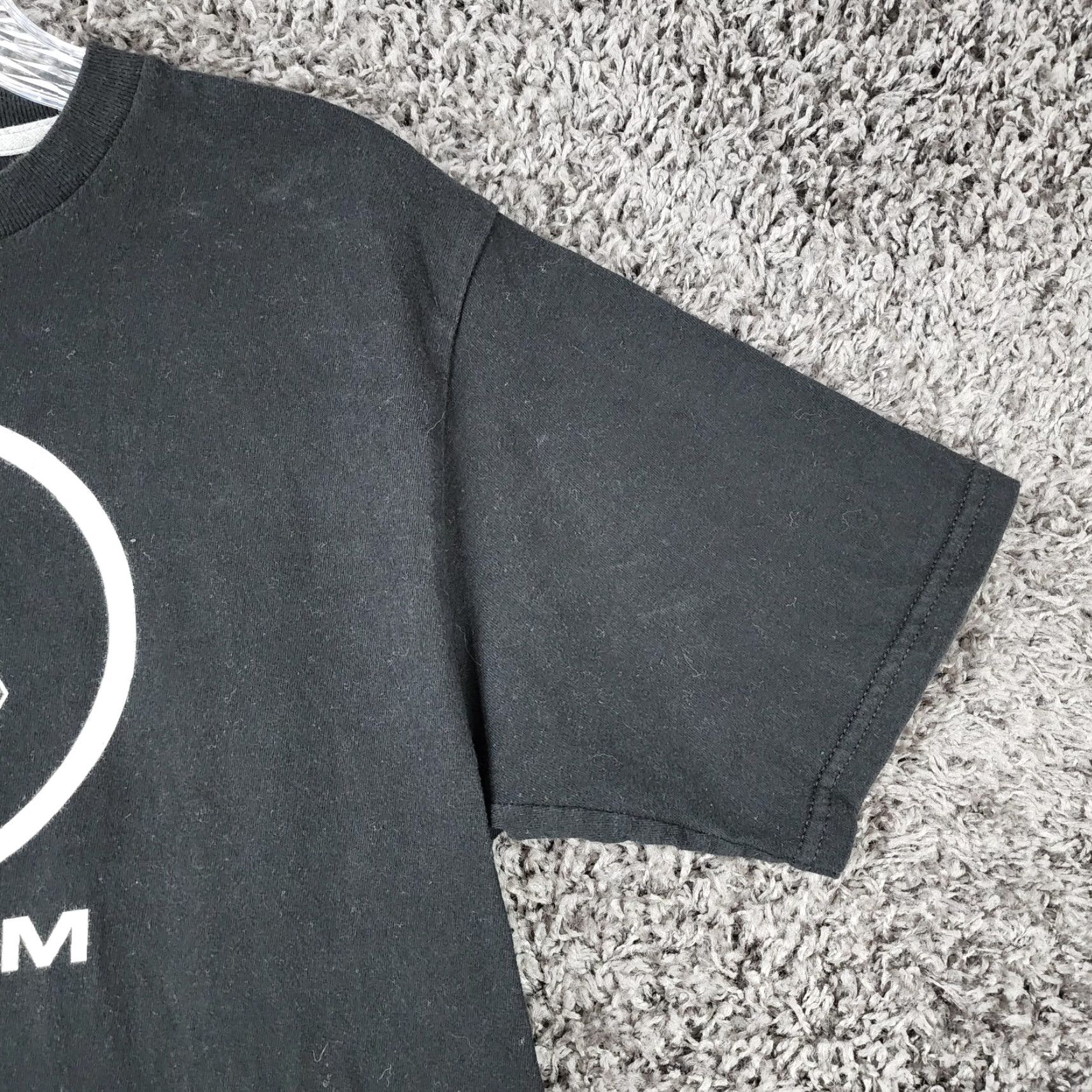 Volcom VINTAGE Volcom Mens Balck Short Sleeve Graphic Tee M Black Mens T-Shirt Size US 31 - 3 Thumbnail