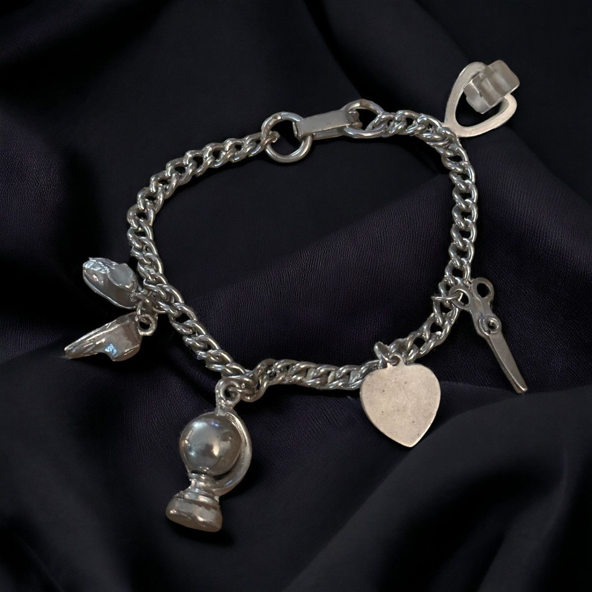 Vintage Vintage silver tone charm bracelet Size ONE SIZE - 1 Thumbnail