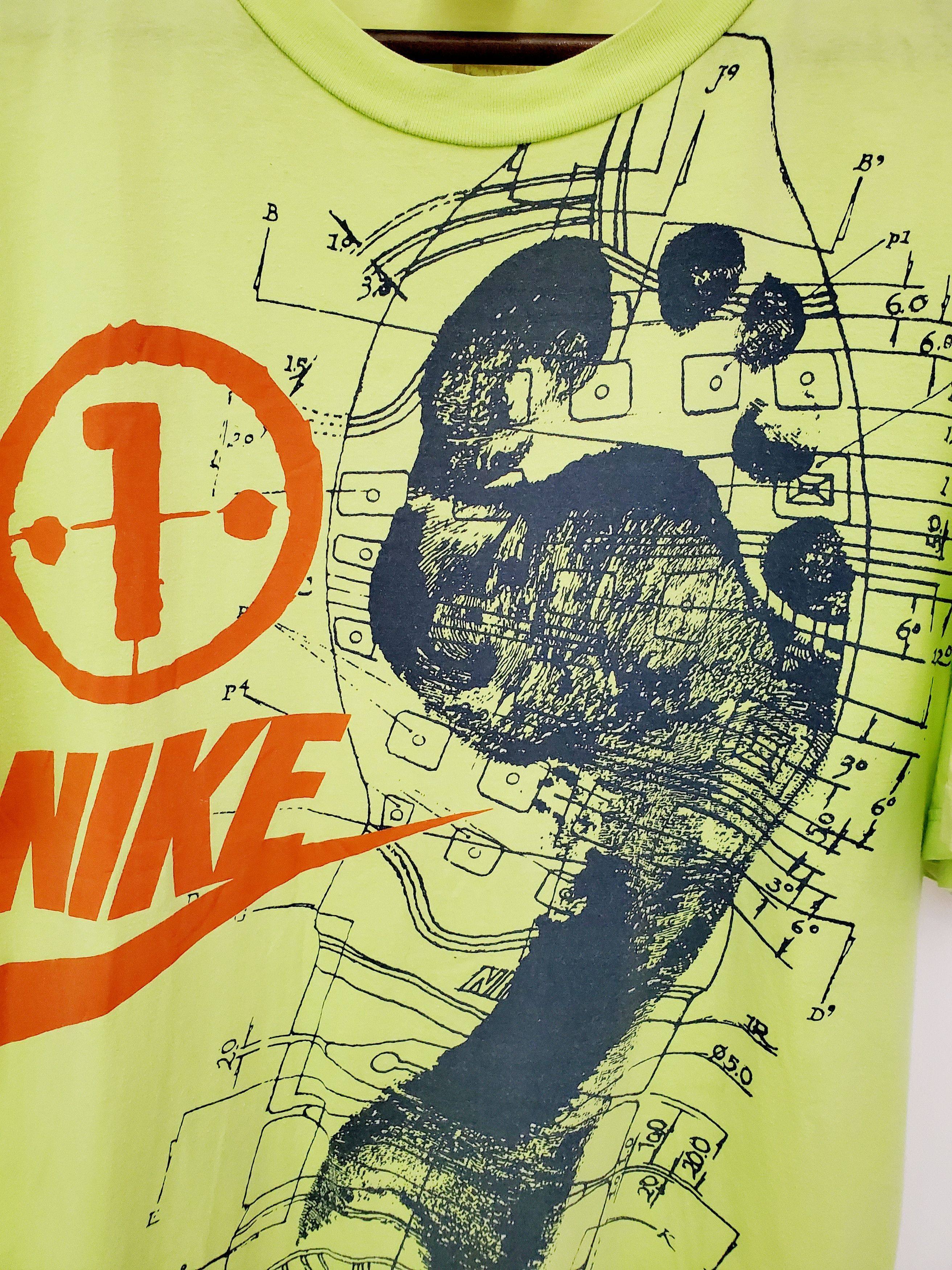 Nike × Vintage Vintage Nike rare tee big Foot logo ideal condition Xl Size US XL / EU 56 / 4 - 2 Thumbnail