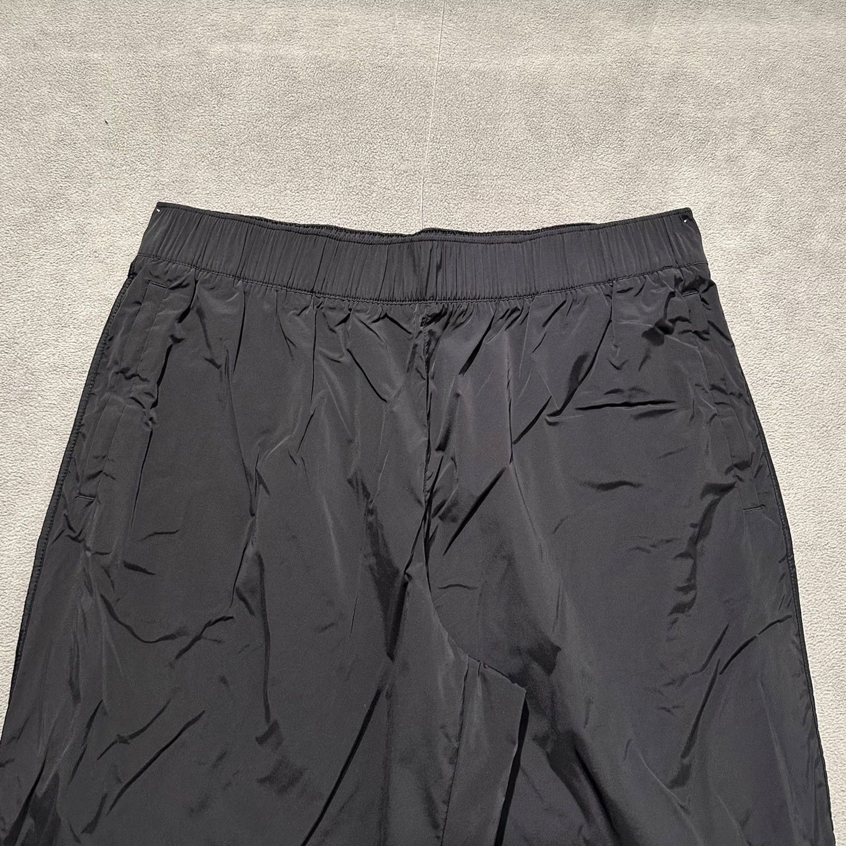Athleta Athleta Rise Pant Womens Large Black Lightweight Nylon Bungee Hem Work Travel Size 36" / US 14 / IT 50 - 3 Thumbnail