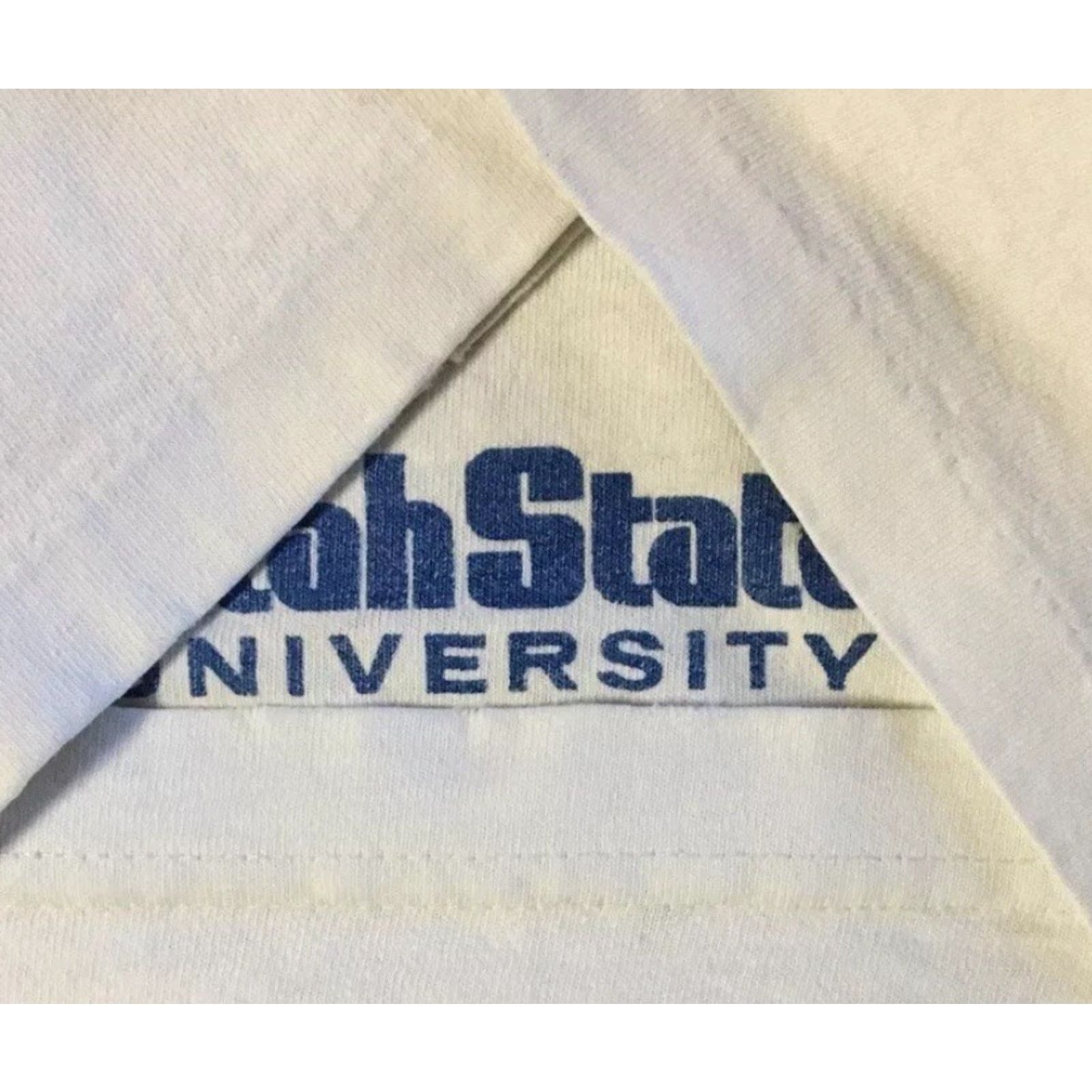 Vintage VINTAGE Utah State Aggies Shirt L White 90s Distressed Grunge College School T-Shirt Men Short Sleeve Size US L / EU 52-54 / 3 - 5 Thumbnail