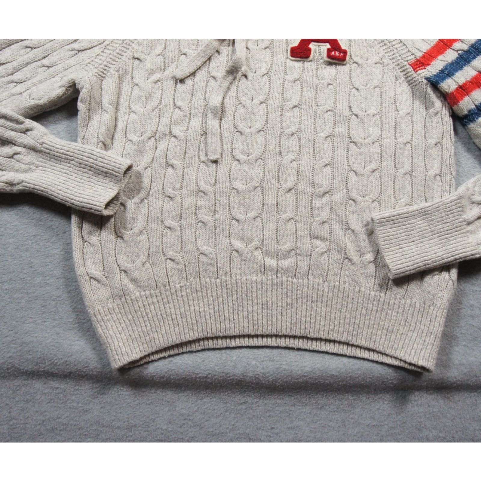 Abercrombie & Fitch Abercrombie & Fitch Sweater Womens Small Gray Hoodie Cable Knit Pullover Ladies Size S / US 4 / IT 40 - 4 Thumbnail