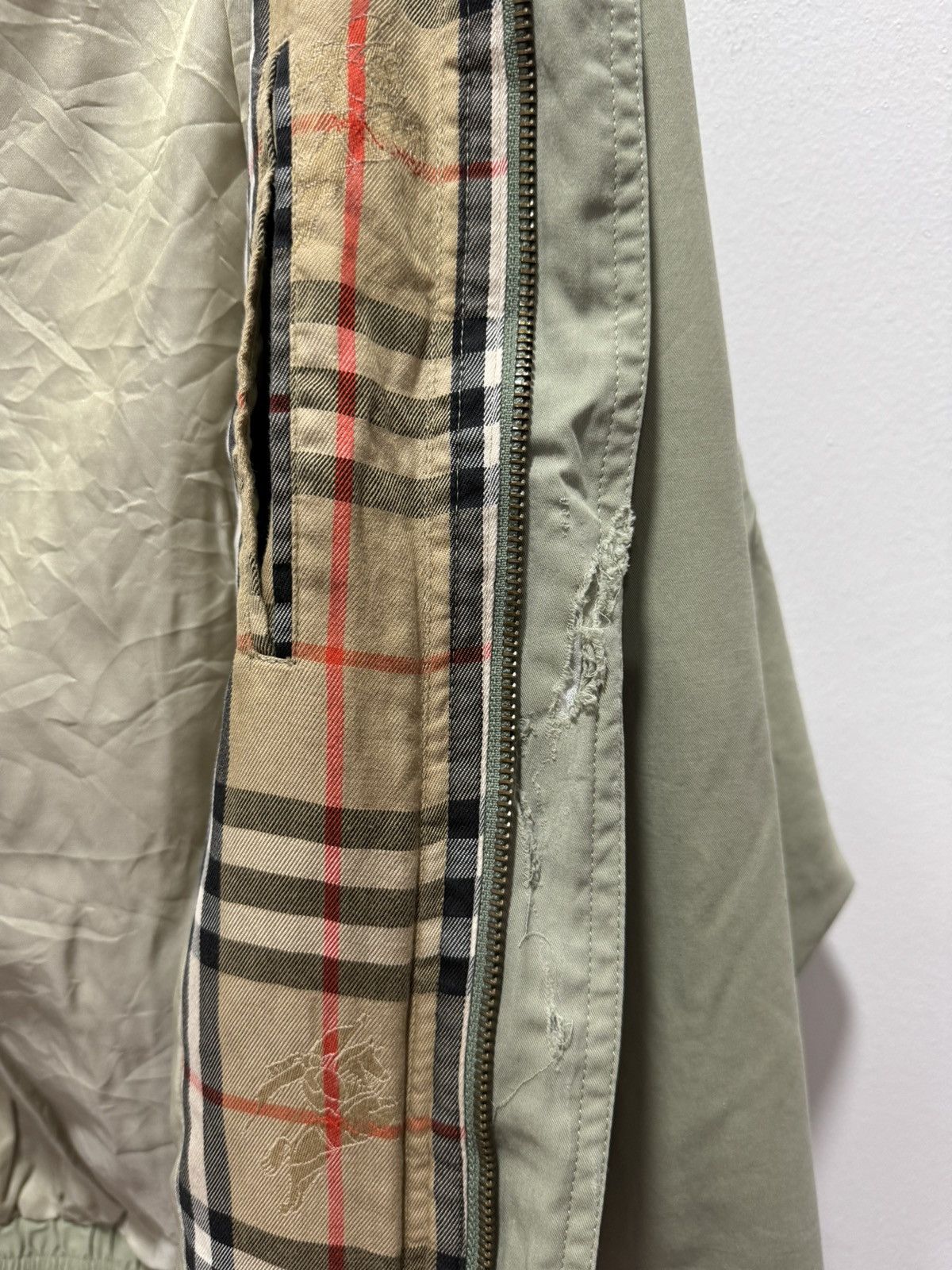 Burberry × Vintage DISTRESSED BURBERRY ZIP UP JACKET Size US S / EU 44-46 / 1 - 12 Thumbnail