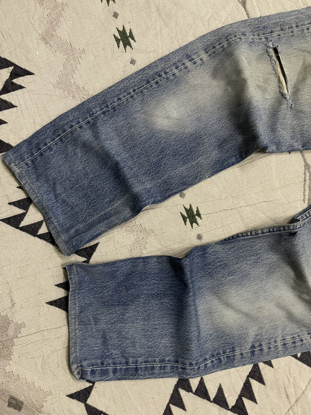 Levi's VINTAGE LEVIS 524 DISTRESSED DENIM JEANS STRAIGHT CUT Size US 30 / EU 46 - 3 Thumbnail