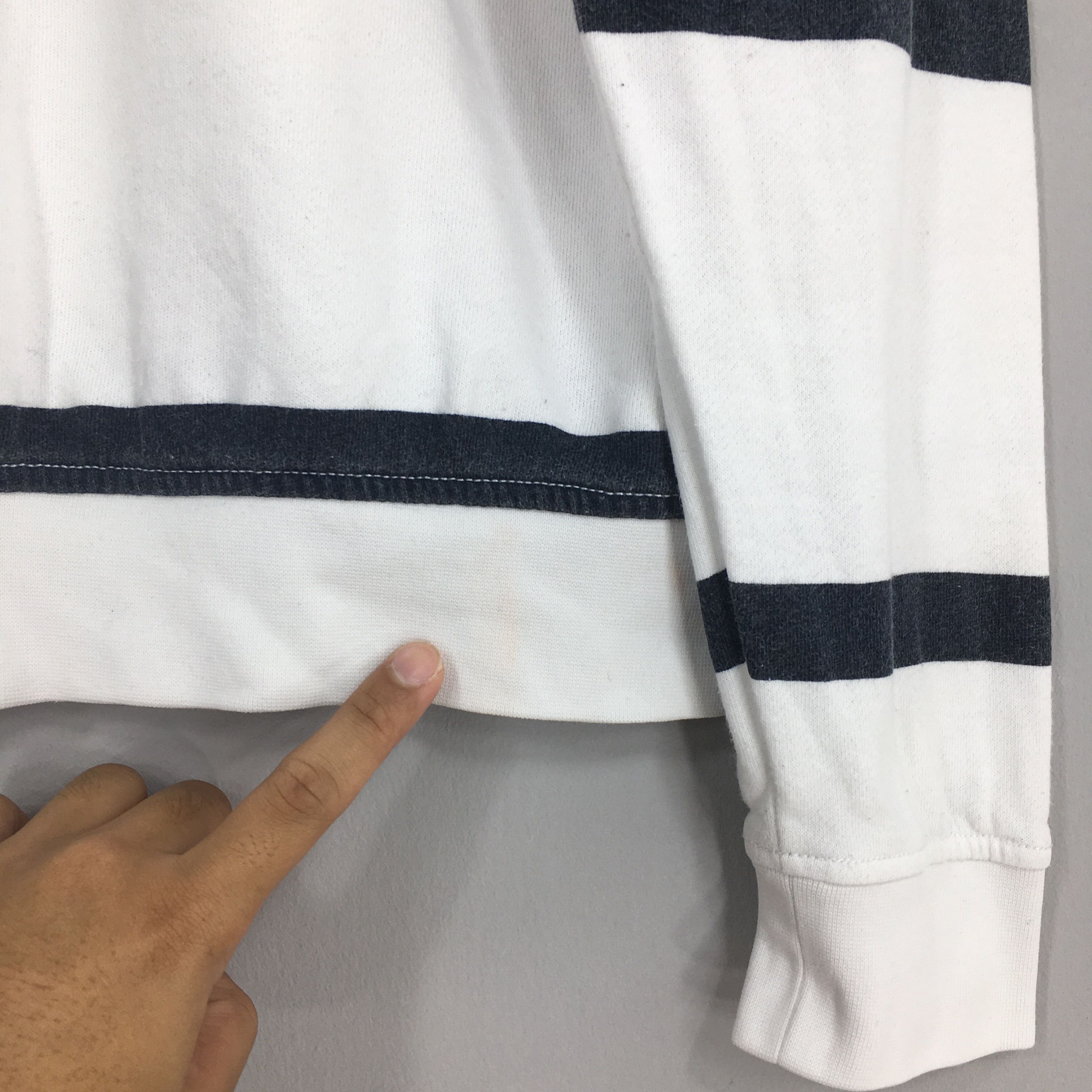 Nautica Vintage Nautica Sportswear White Black Stripe Medium Size US M / EU 48-50 / 2 - 8 Thumbnail