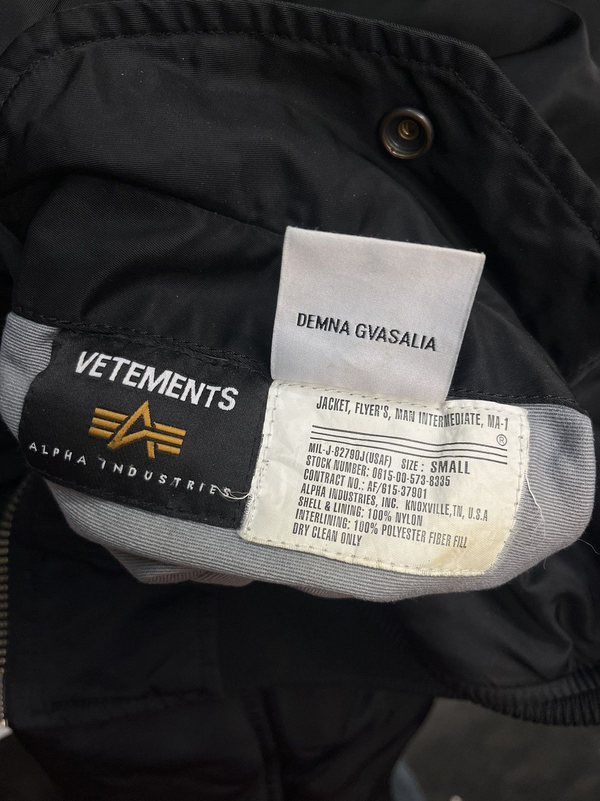 Alpha Industries × Vetements Two face VETEMENTS Alpha industries Size US S / EU 44-46 / 1 - 12 Thumbnail